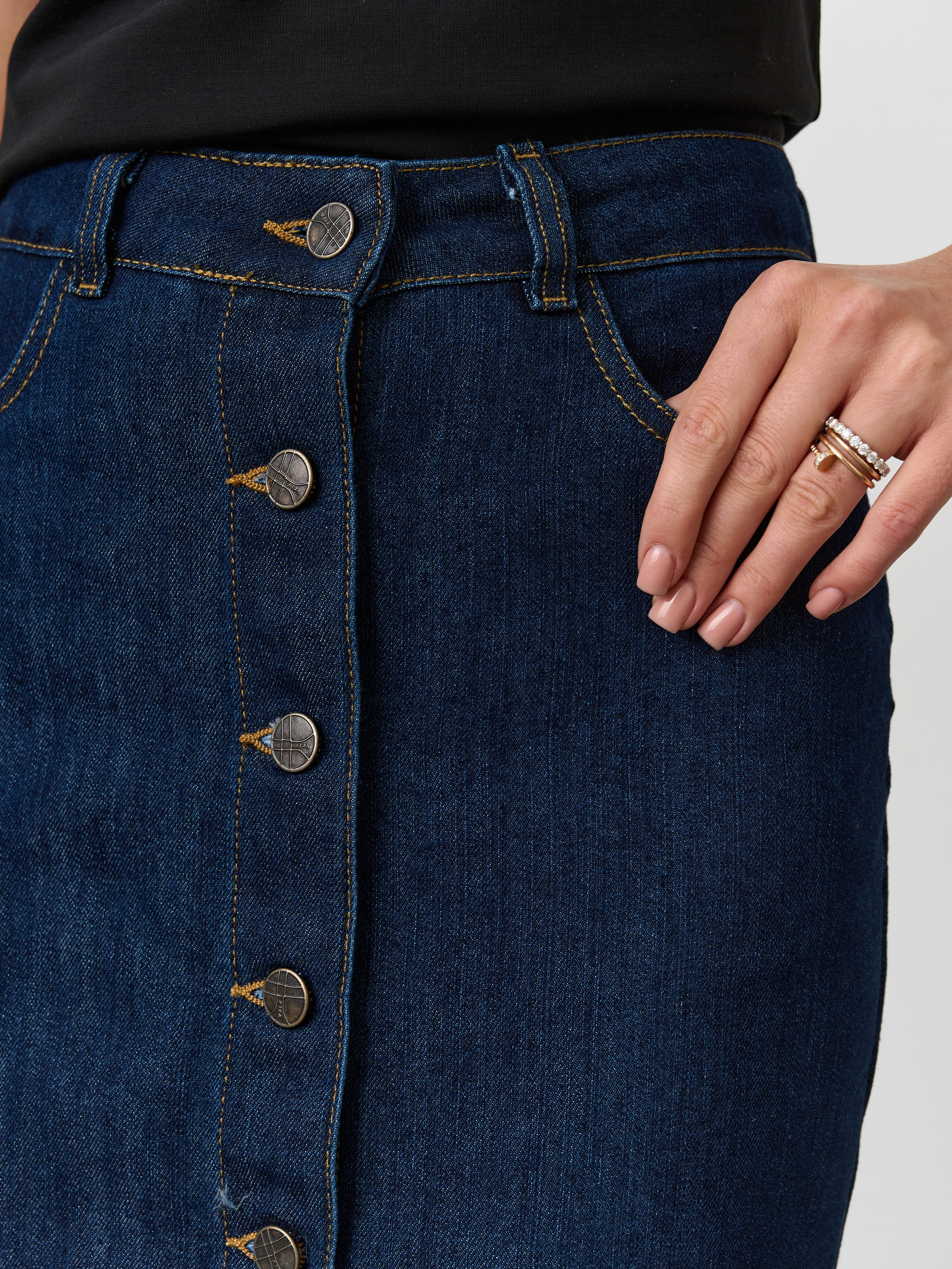 Съёмка для продакшна Buro. Fashion фотограф в Москве Ксения Чупрунова