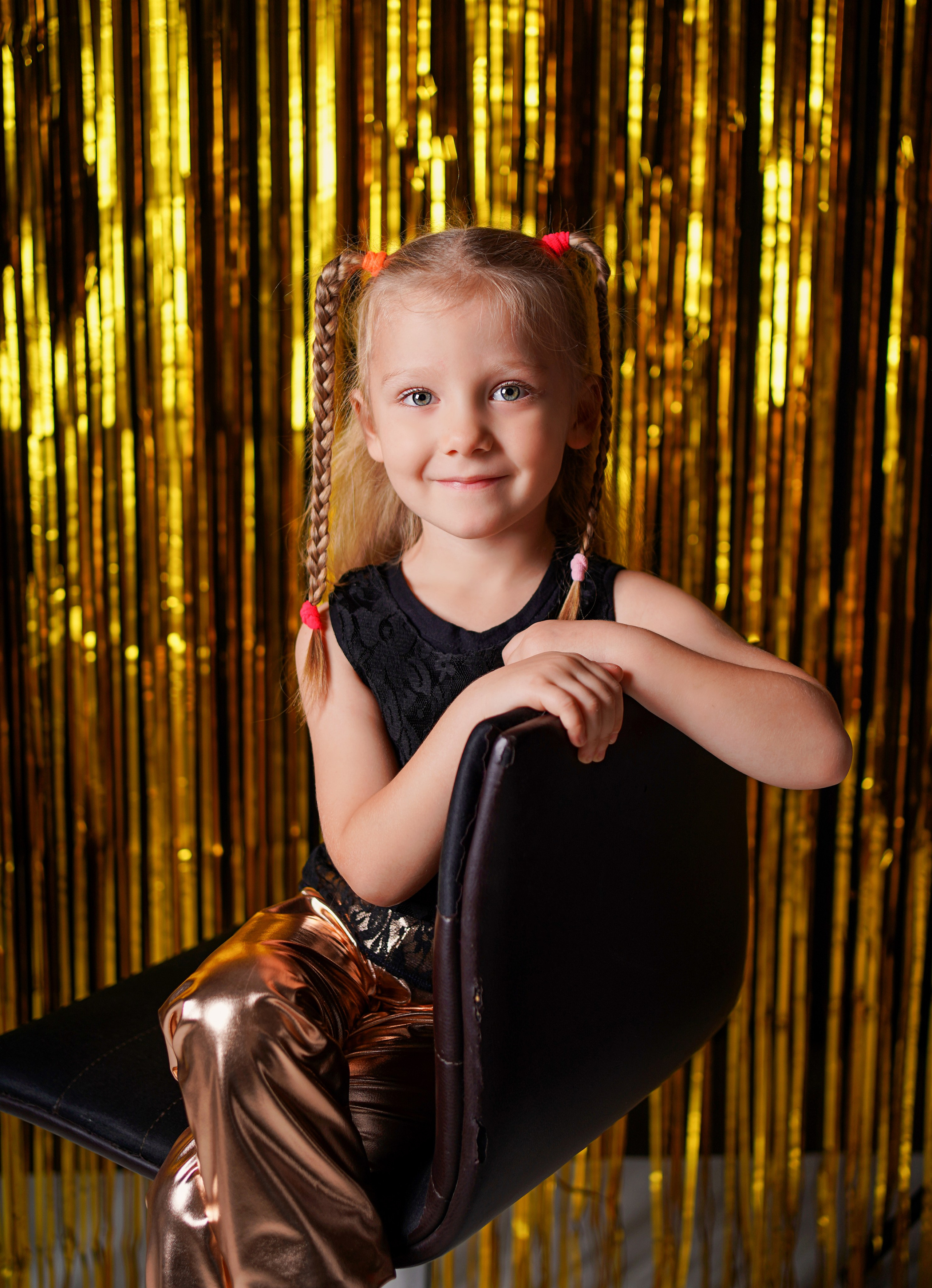 Девочки. Детский и семейный фотограф. Фотограф новорожденный в Астрахани Марина