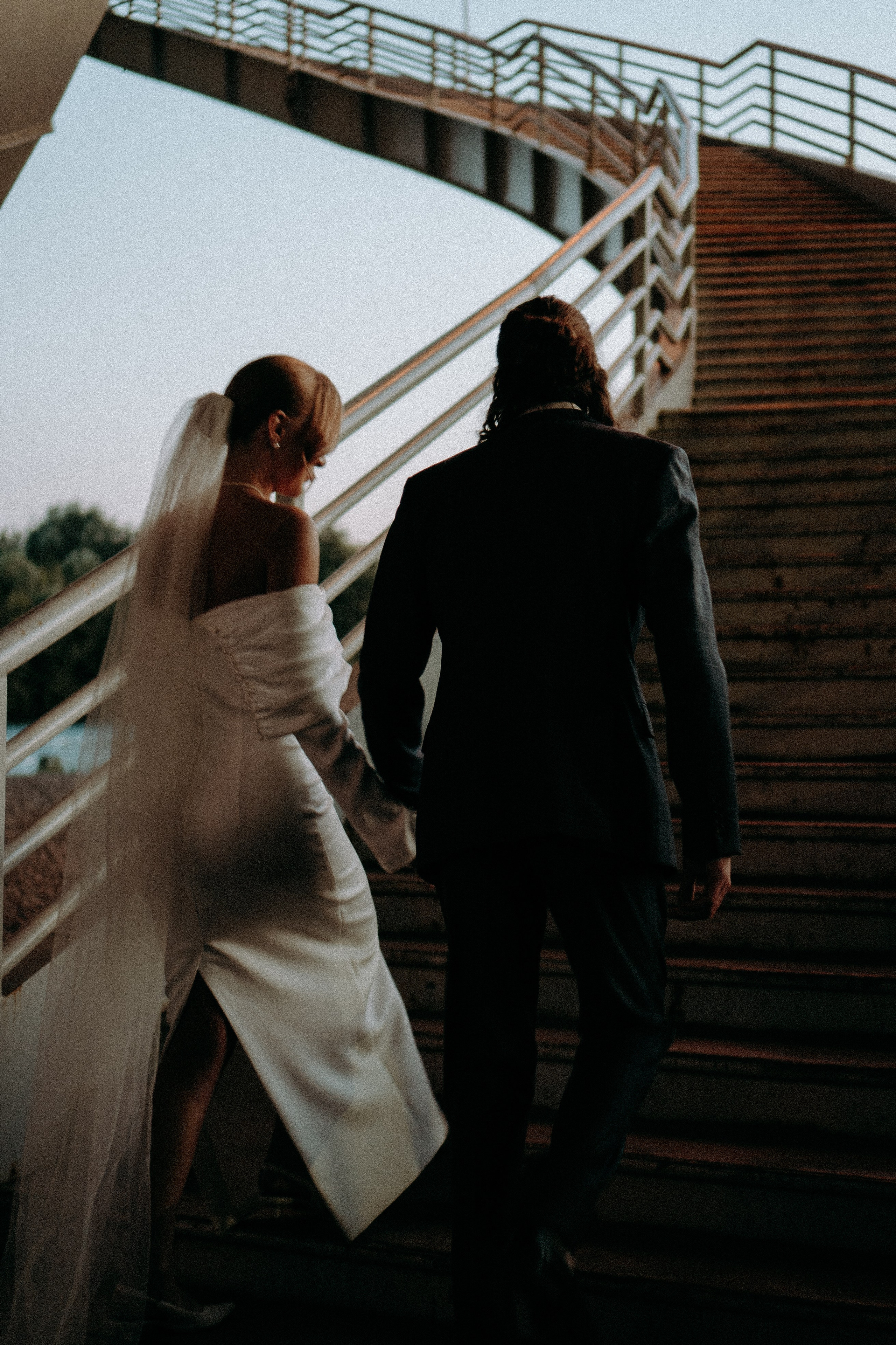 СВАДЕБНАЯ СЬЕМКА ВОЗЛЕ МСОТА БЕТАНКУРА НА КАБРИОЛЕТЕ. Профессиональный фотограф, Санкт-Петербург — Виктория Богомолова