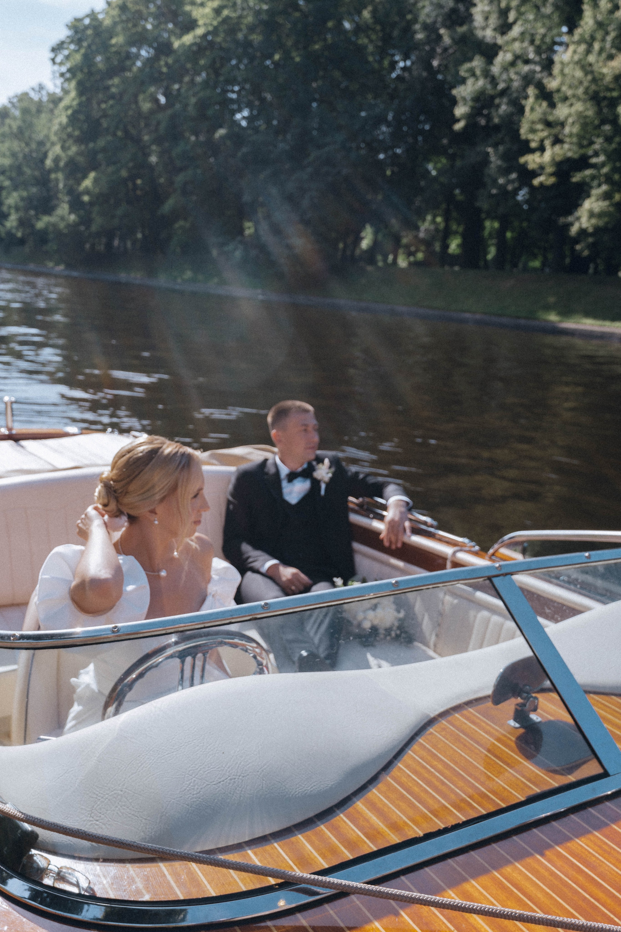 СВАДЕНБНАЯ СЬЕМКА НА КАТЕРЕ ПО КАНАЛАМ САНКТ-ПЕТЕРБУРГА И В АКВАТОРИИ НЕВЫ. Профессиональный фотограф, Санкт-Петербург — Виктория Богомолова