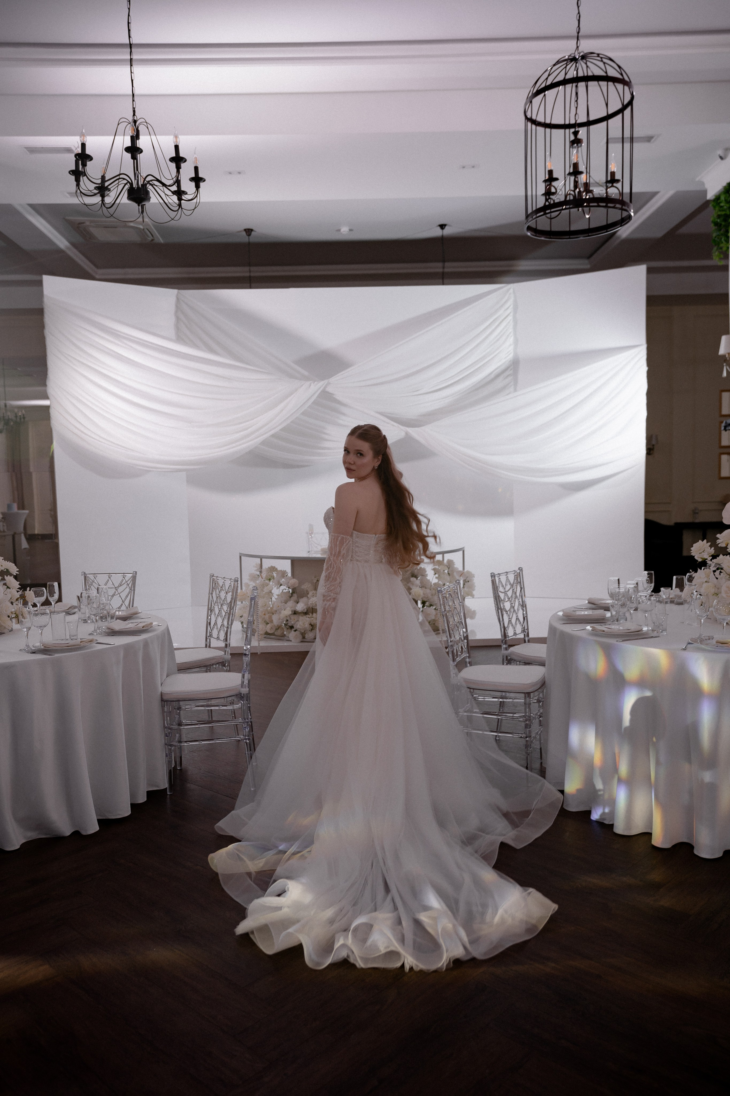 СВАДЕБНАЯ СЬЕМКА СБОРОВ В ОТЕЛЕ И ВЫЕЗД НА ЦЕРЕМОНИЮ (СНЯТО В СИБИРЕ В НИЖНЕВАРТОВСКЕ). Профессиональный фотограф, Санкт-Петербург — Виктория Богомолова