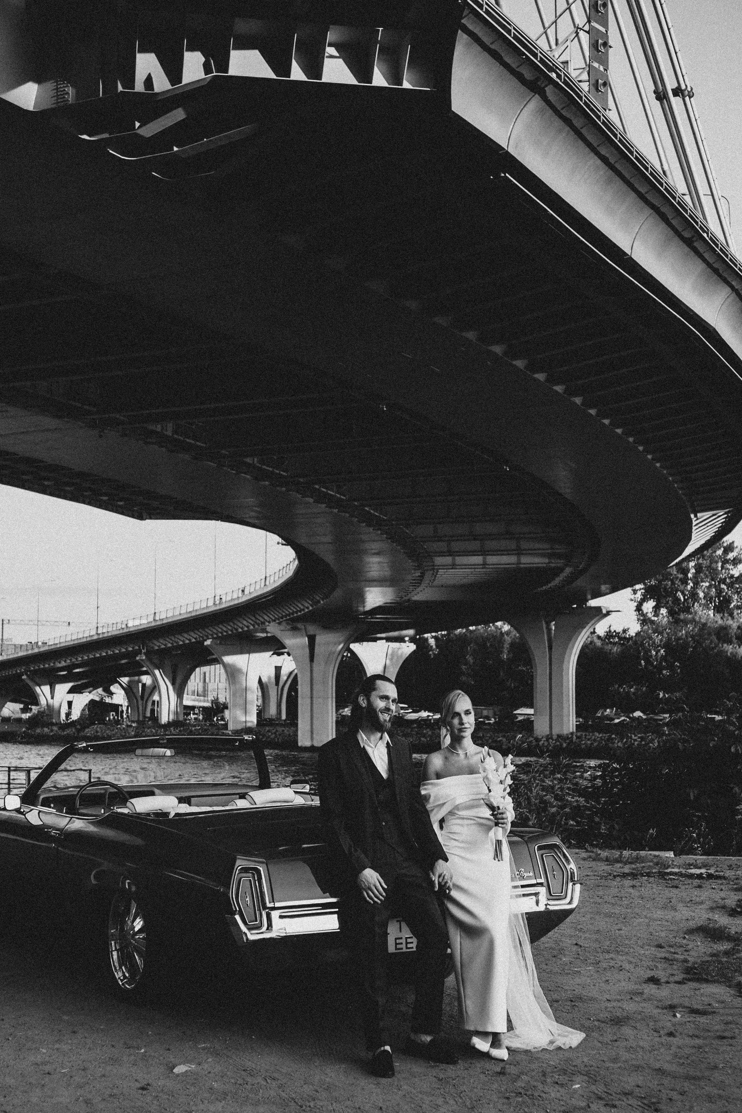 СВАДЕБНАЯ СЬЕМКА ВОЗЛЕ МСОТА БЕТАНКУРА НА КАБРИОЛЕТЕ. Профессиональный фотограф, Санкт-Петербург — Виктория Богомолова