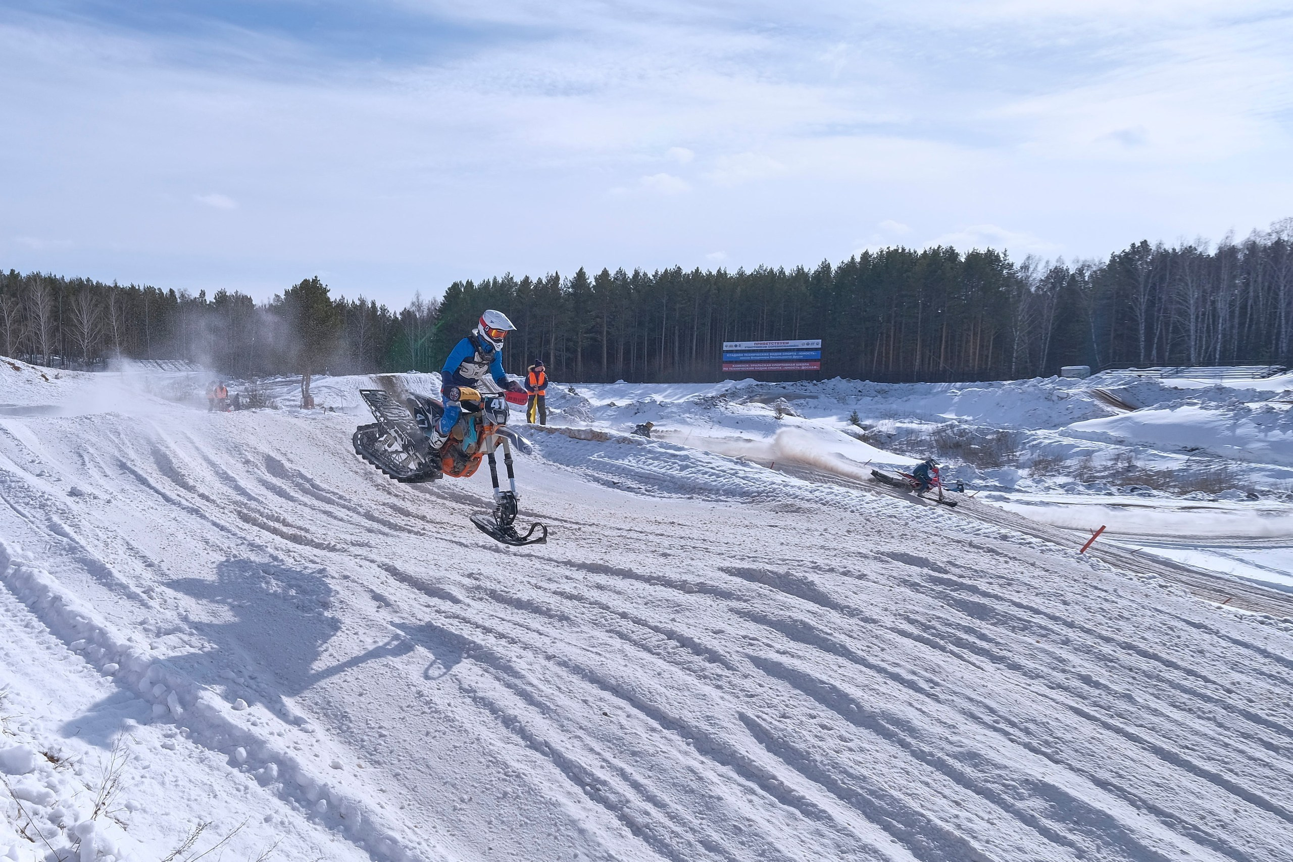 Соревнования по сноубайк кроссу и снегоходам. Свадьбы, Love Story, репортаж и портреты в Екатеринбурге