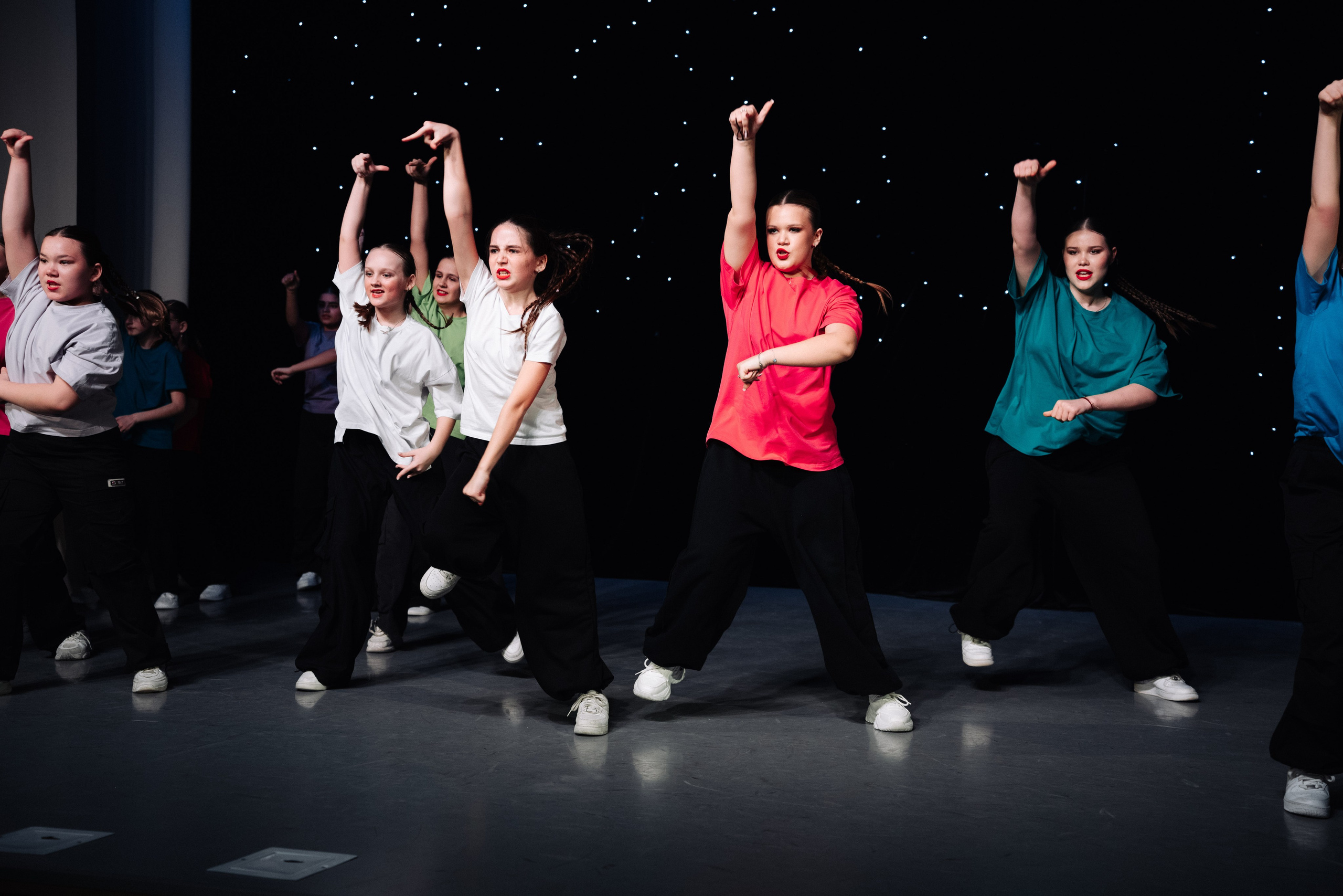 Благотворительный концерт в помощь Артему Сардаряну. Фотограф Артем Севостьянов. Профессиональная фотосъемка в Ногинске, Москве, Московской области и за границей