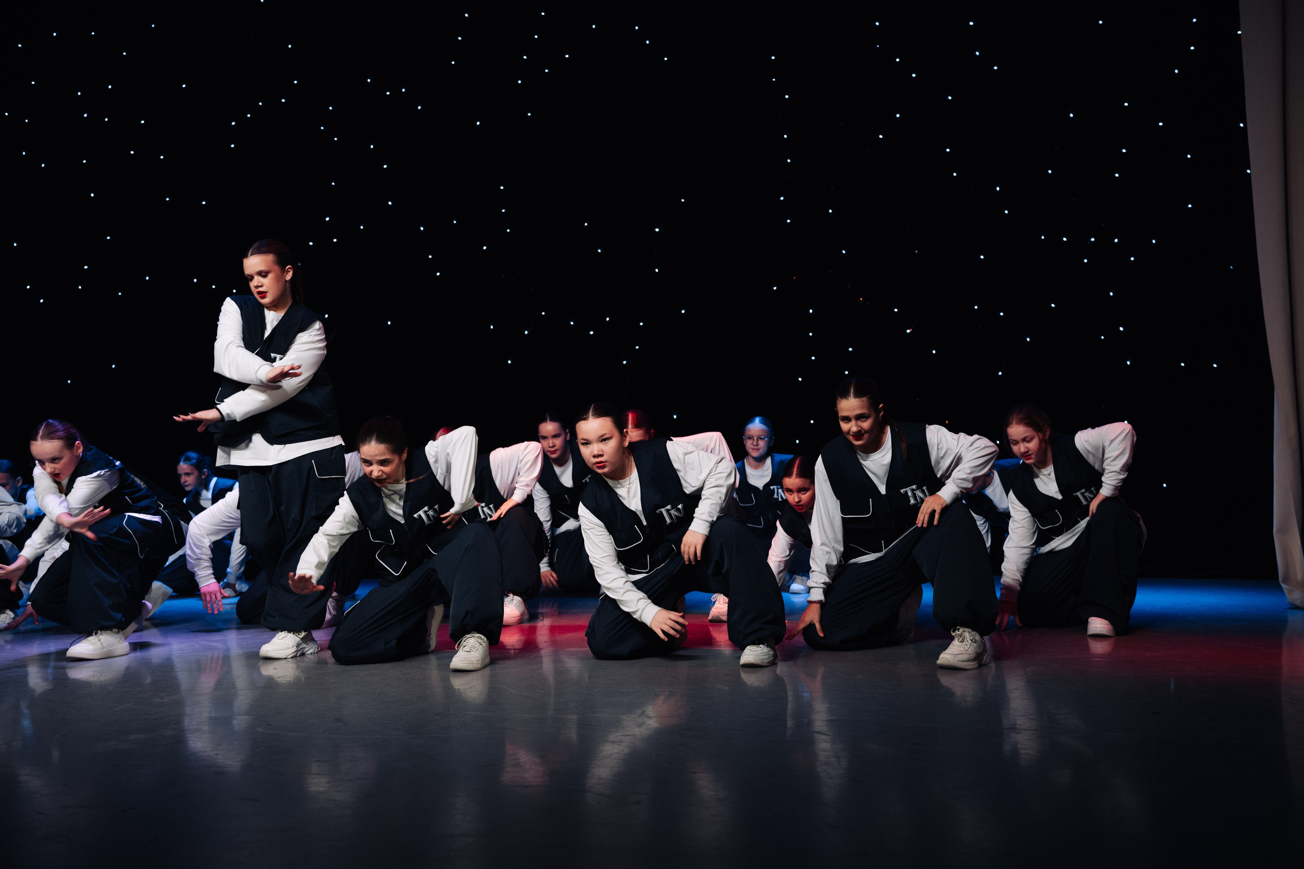 Благотворительный концерт в помощь Артему Сардаряну. Фотограф Артем Севостьянов. Профессиональная фотосъемка в Ногинске, Москве, Московской области и за границей