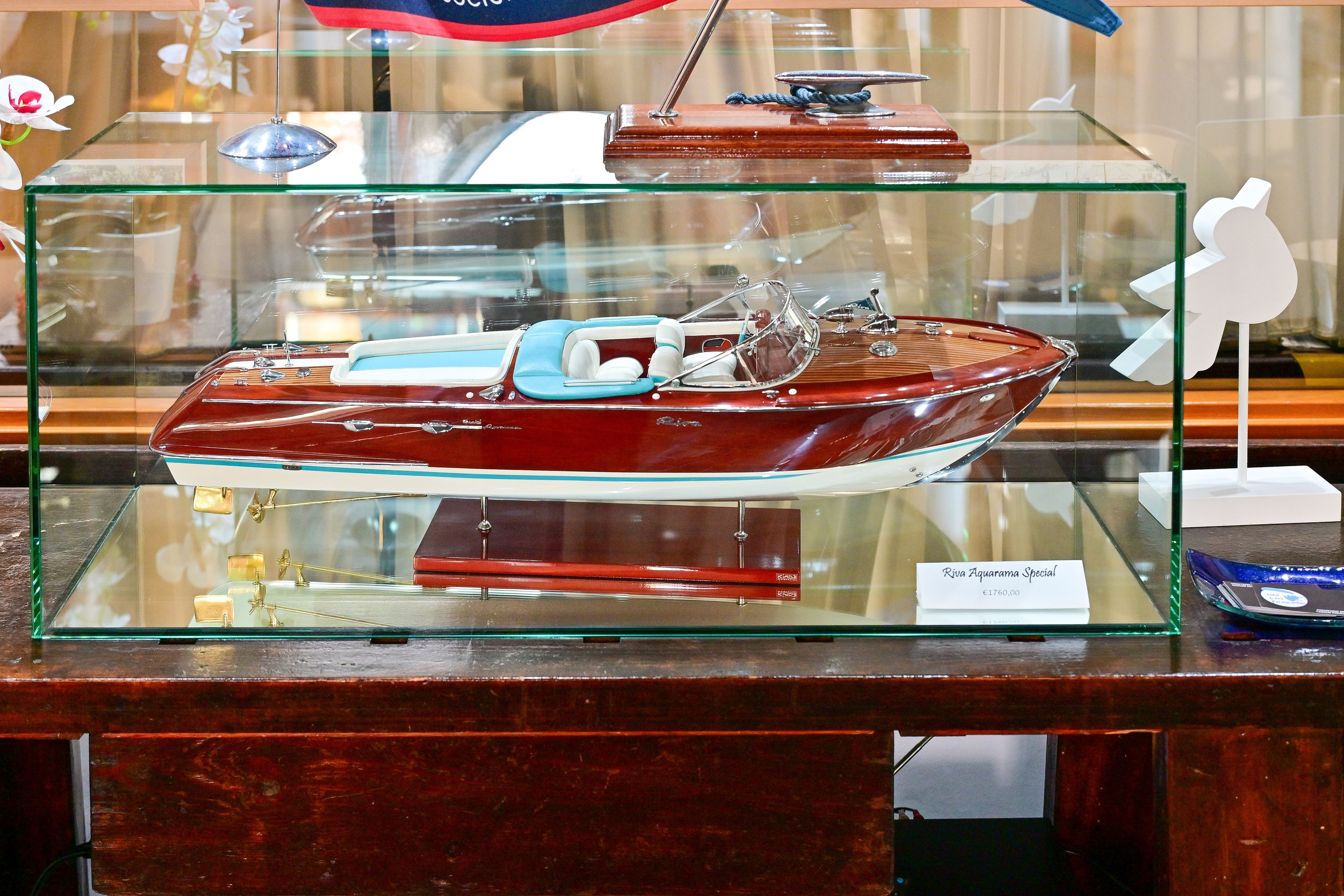 Lago d'iseo and hotel. Фотограф Минск