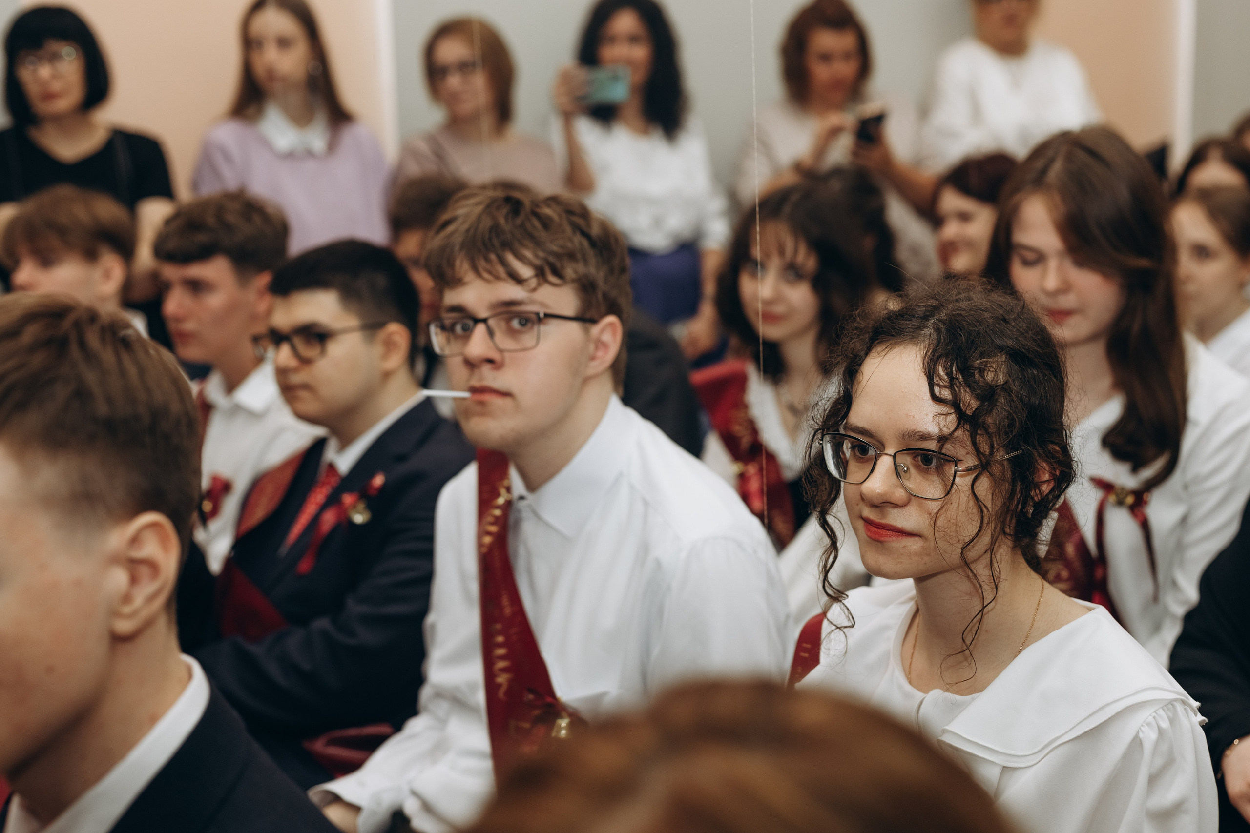 Последний звонок концерт+ фотозона. Фотограф Людмила Оюн