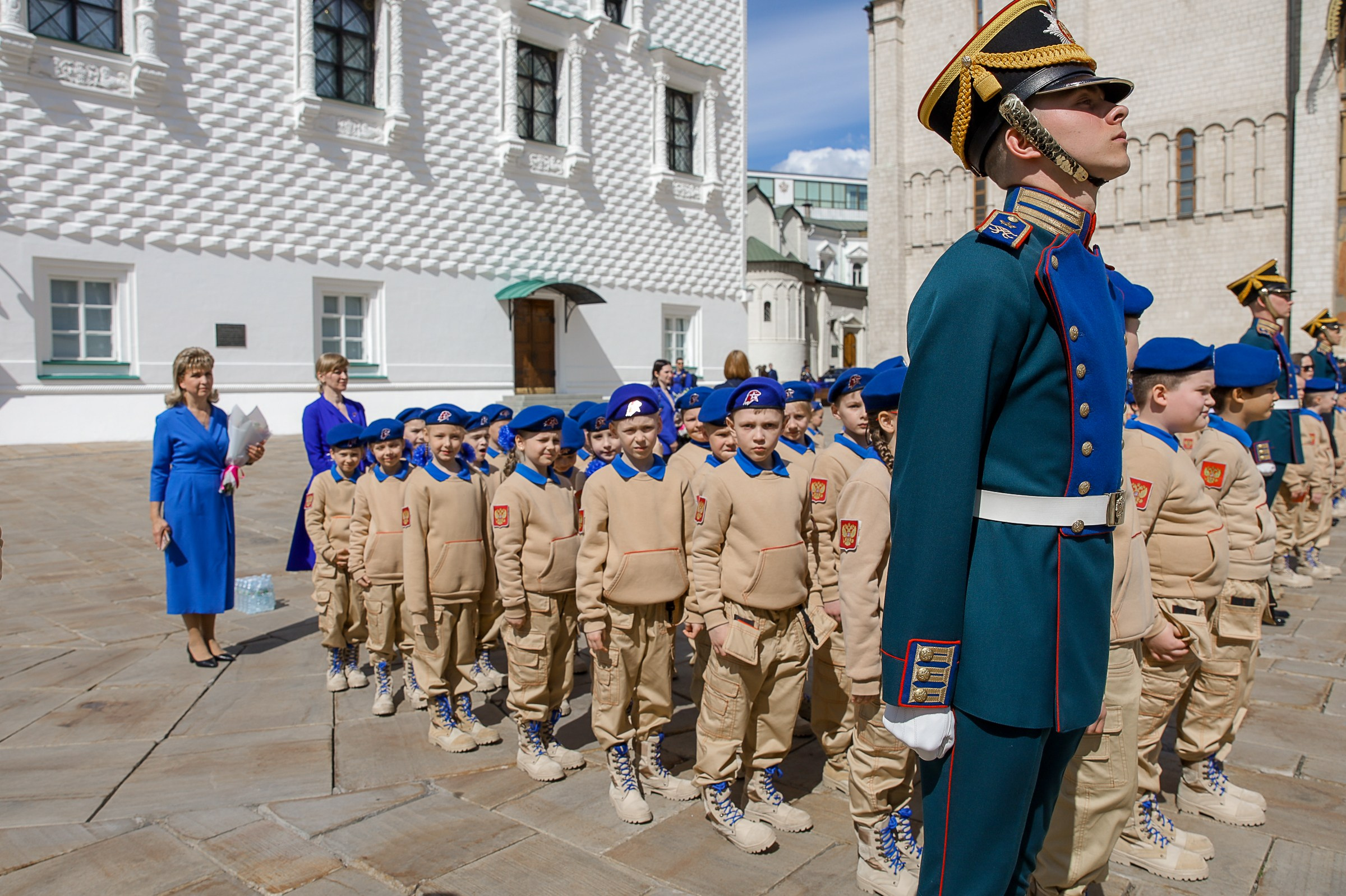 ПРИСЯГА ЮНАРМЕЙЦЕВ. СОБОРНАЯ ПЛОЩАДЬ КРЕМЛЯ. Фотограф в Москве Ольга Колесникова