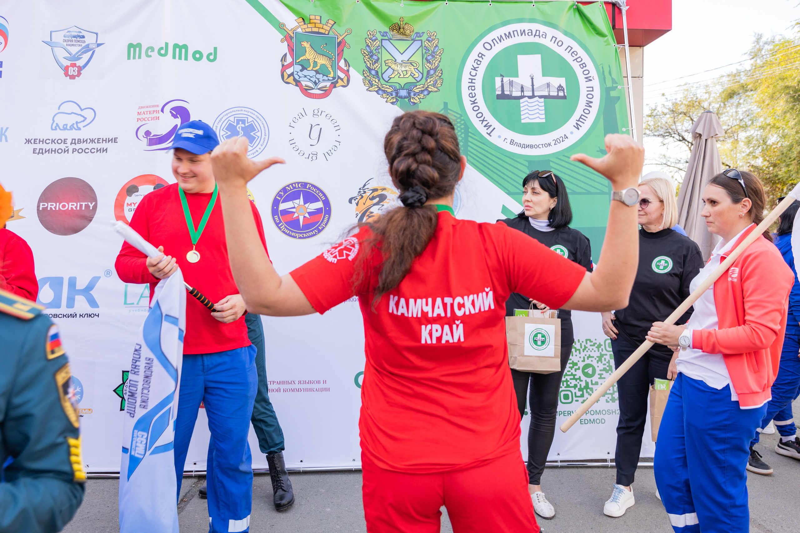Олимпиада Первой помощи. Выпускные альбомы во Владивостоке