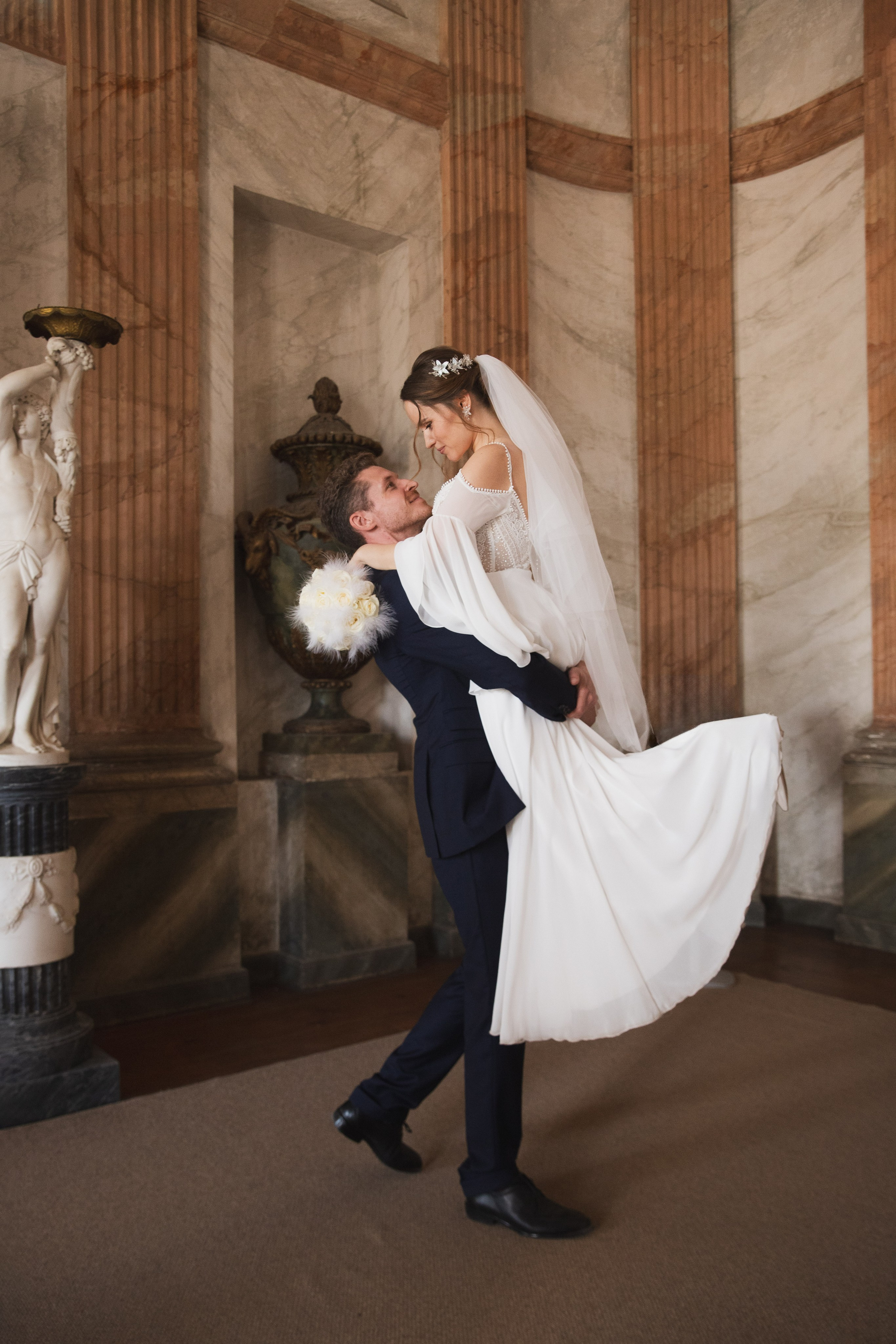 Летняя свадьба в Кусково. Свадебный и портретный фотограф в Москве Мария Кравченко