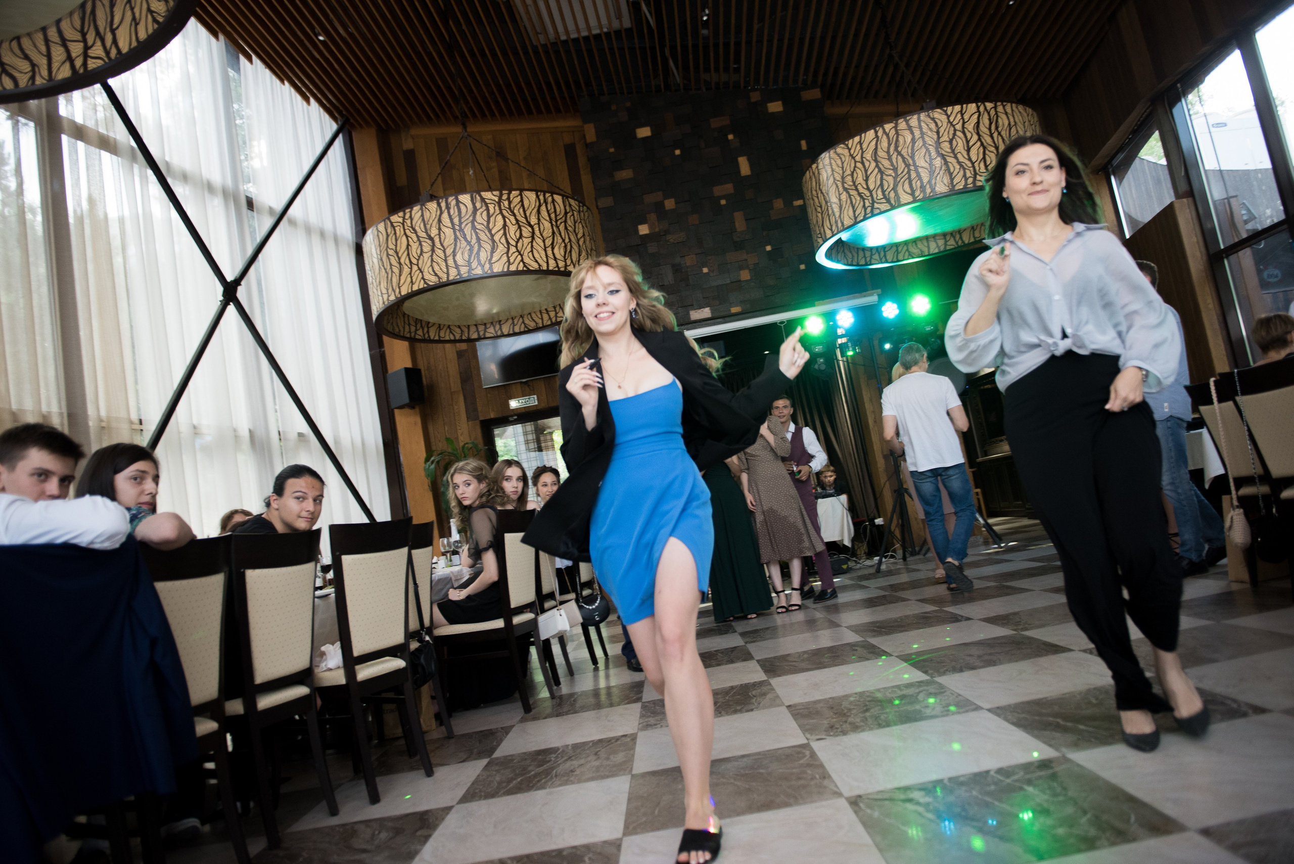 Выпускной — 11 класс. Фотограф Семён Пишта