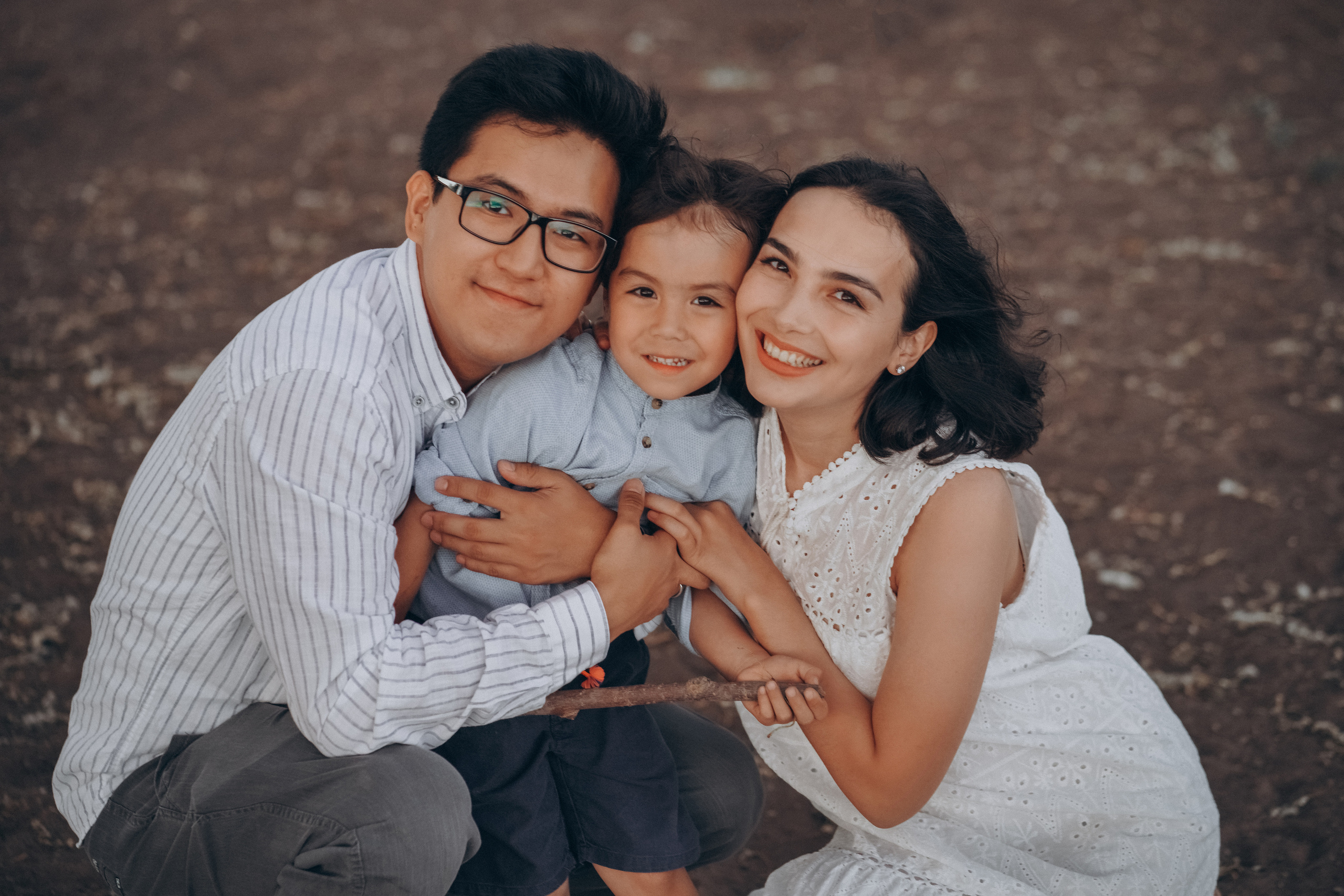 Алинур, Аниса, Жан, Луа. Надежда Виховская — семейный фотограф в Астане