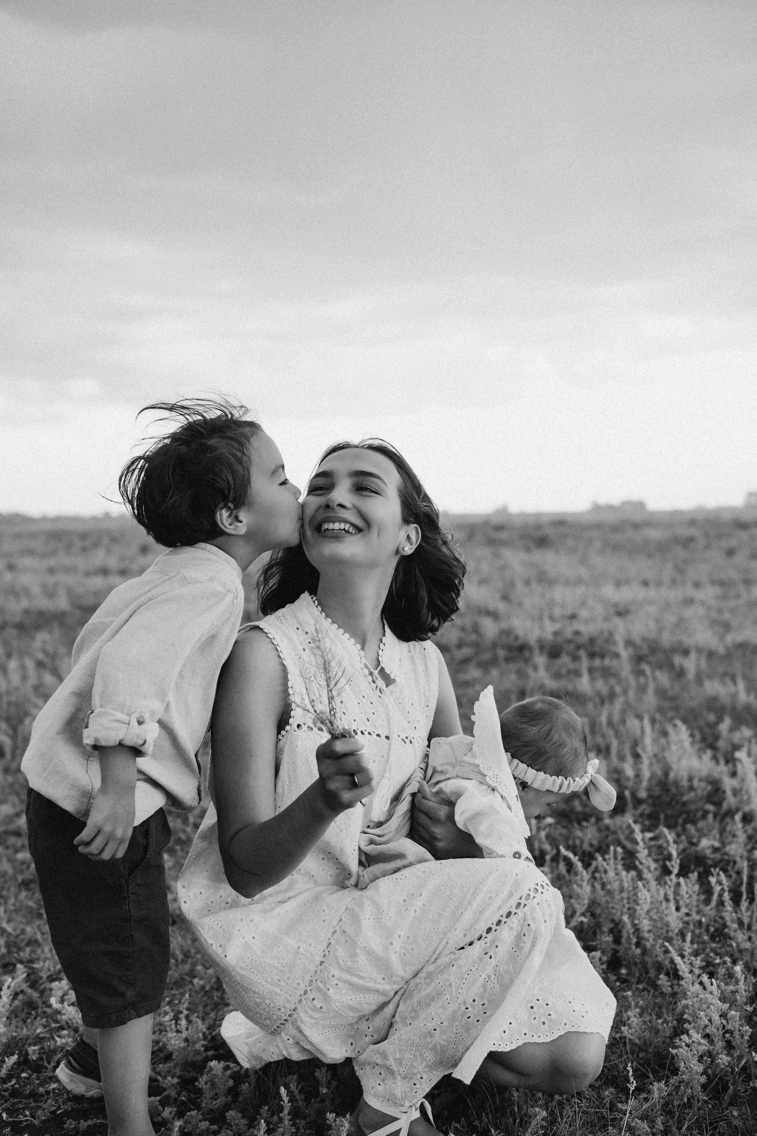 Алинур, Аниса, Жан, Луа. Надежда Виховская — семейный фотограф в Астане