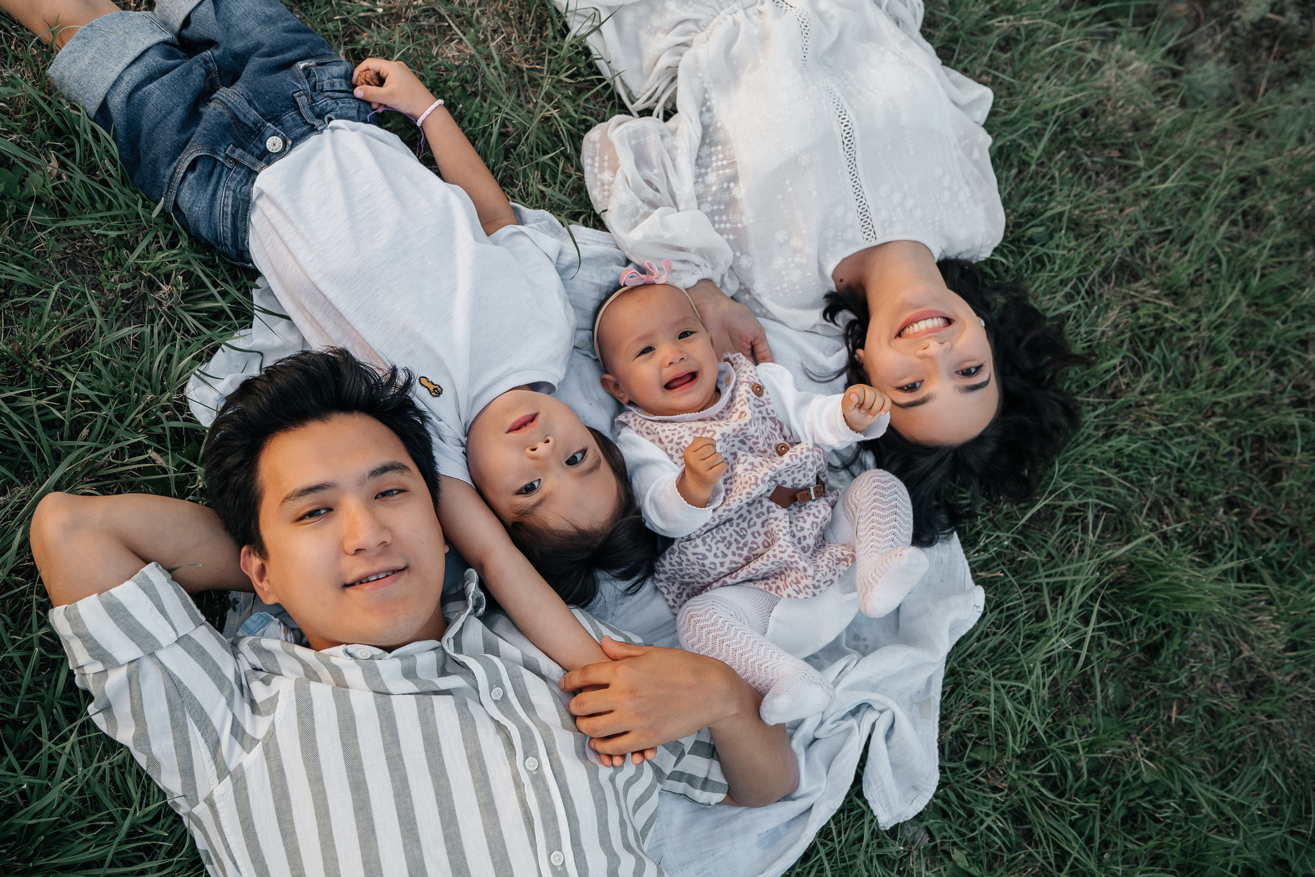 Алинур, Аниса, Жан, Луа. Надежда Виховская — семейный фотограф в Астане