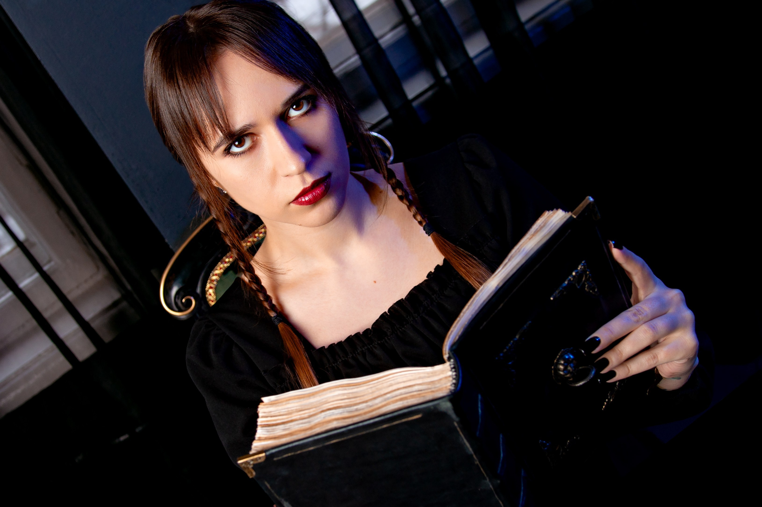 Фотосессия wednesday в студии Photohub зал Карбон