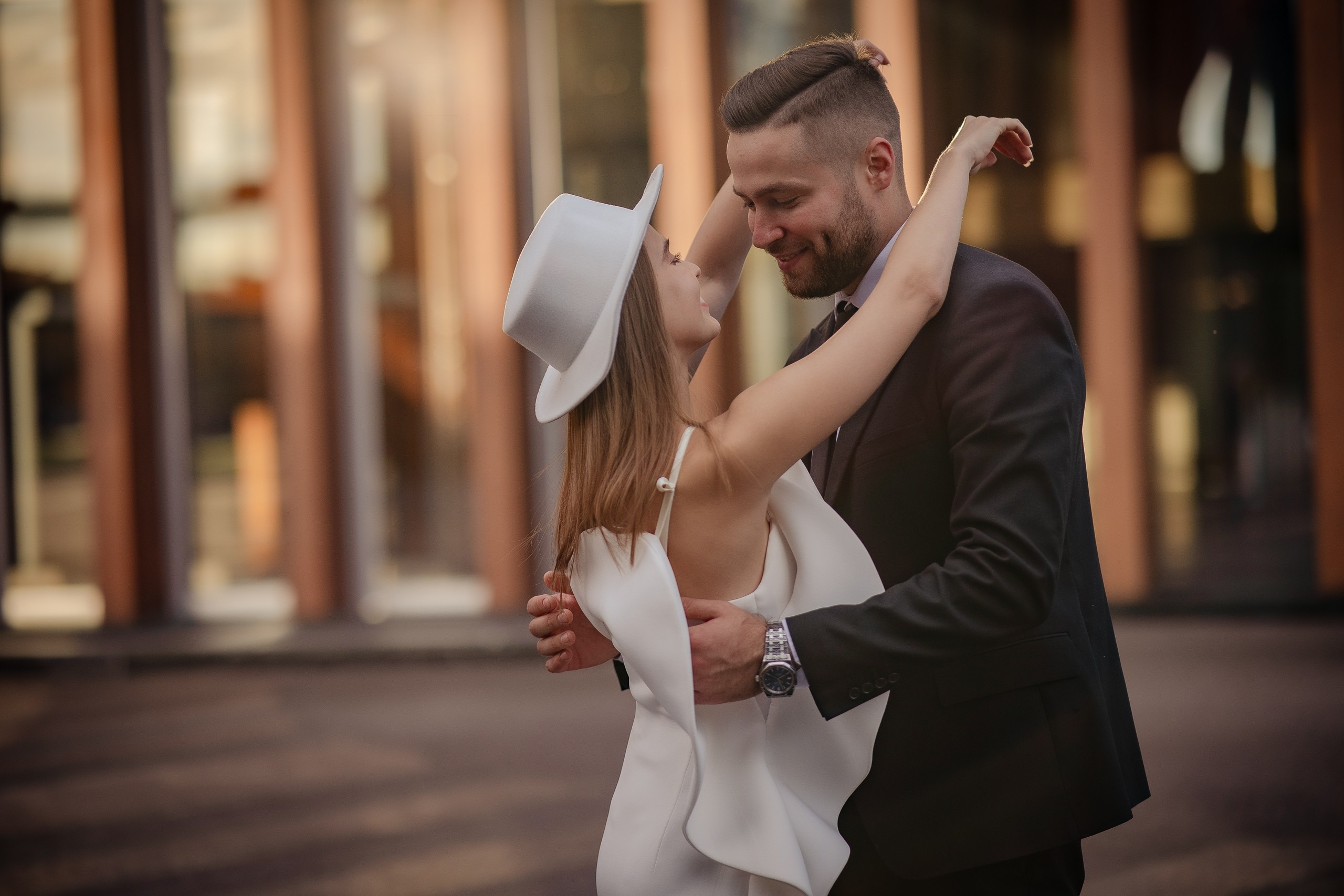 Свадебная фотопрогулка в Барвиха Luxury Village. Свадебный фотограф в Москве