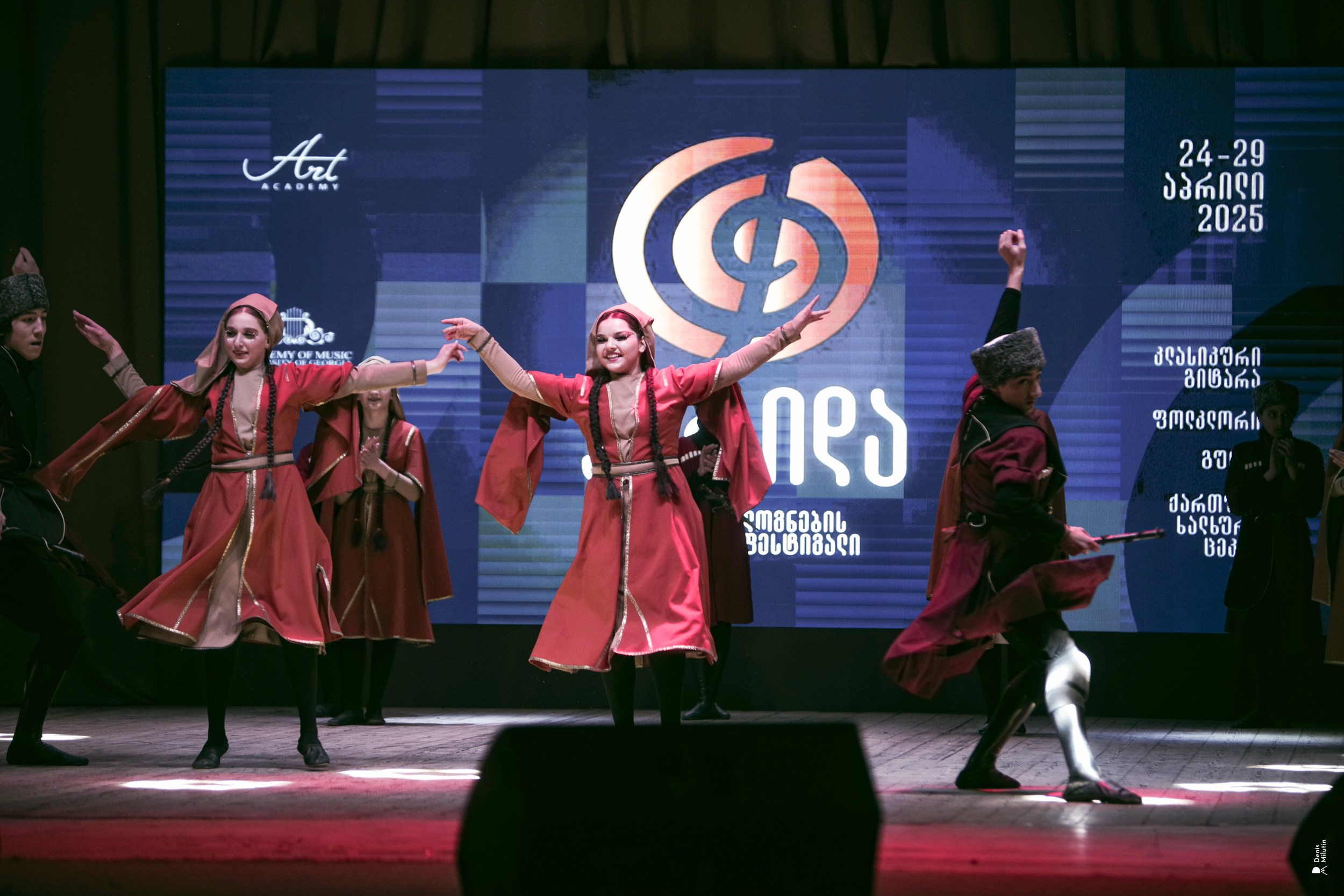 Танцы в Хоби. Портретный фотограф Денис Милютин