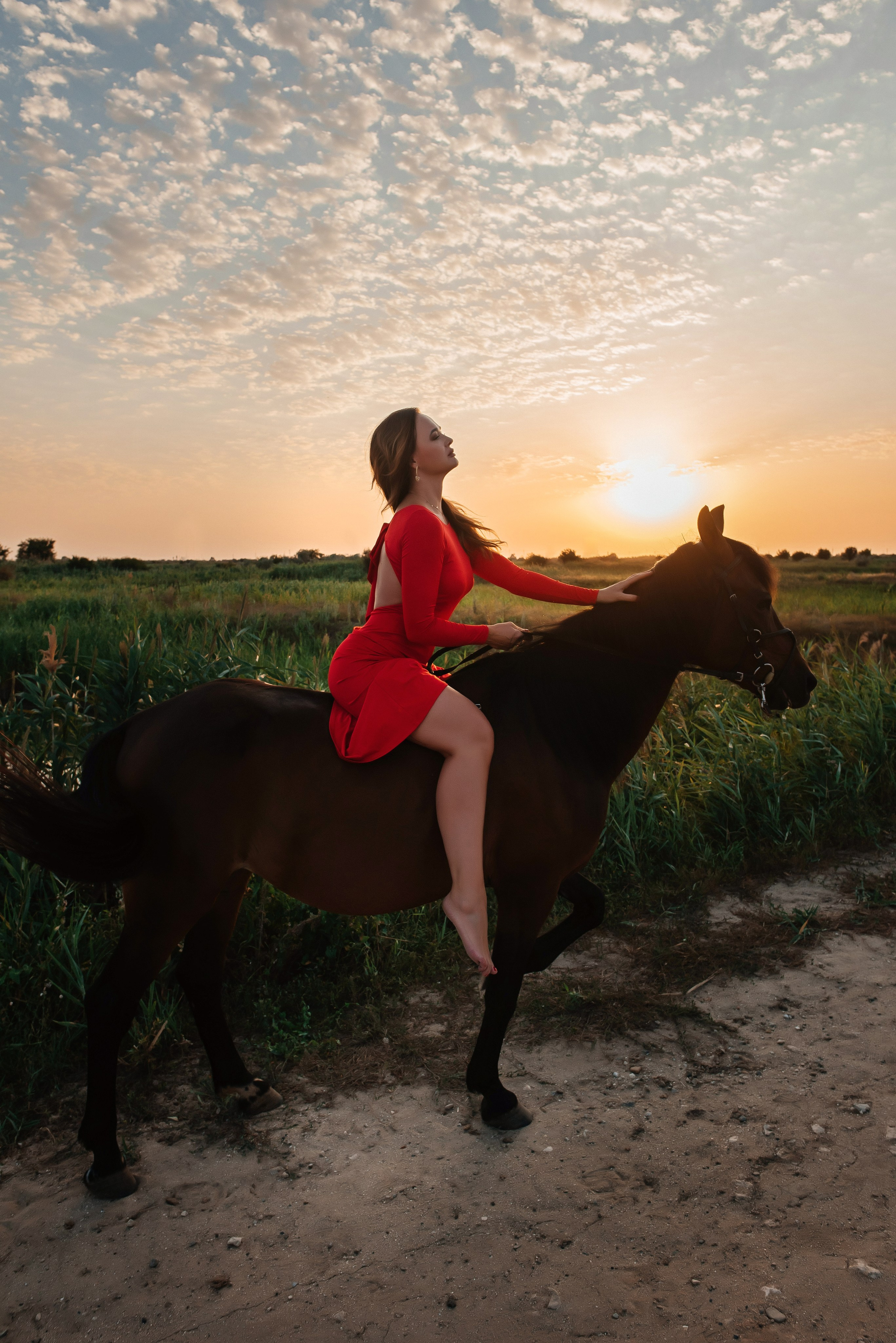 Яна с лошадью. Детский и семейный фотограф выпускной альбом Приморско-Ахтарск