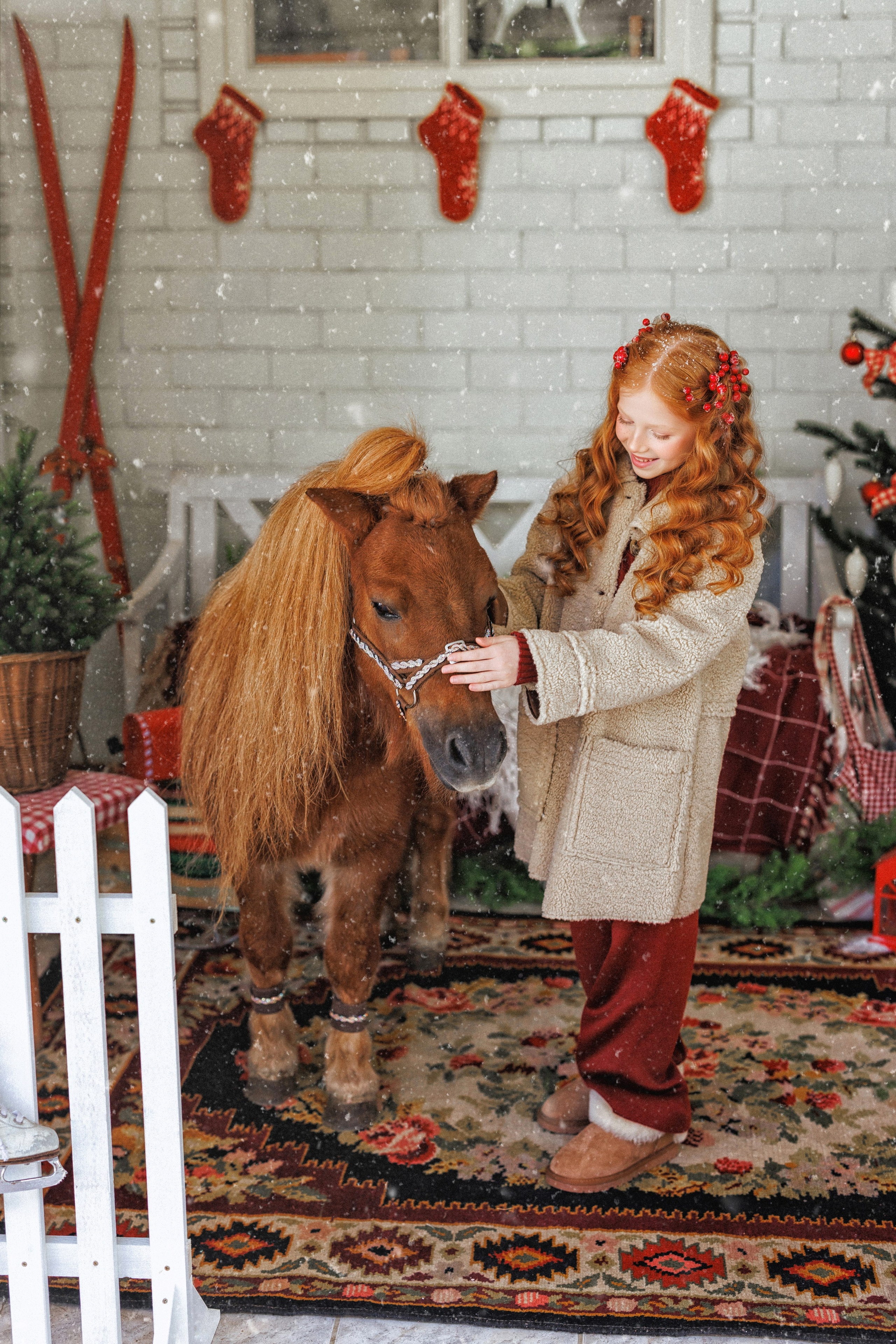 Новогодняя фотосессия с Рыжим пони, город Краснодар. Семейный и детский фотограф в Краснодаре Анна Трашкова
