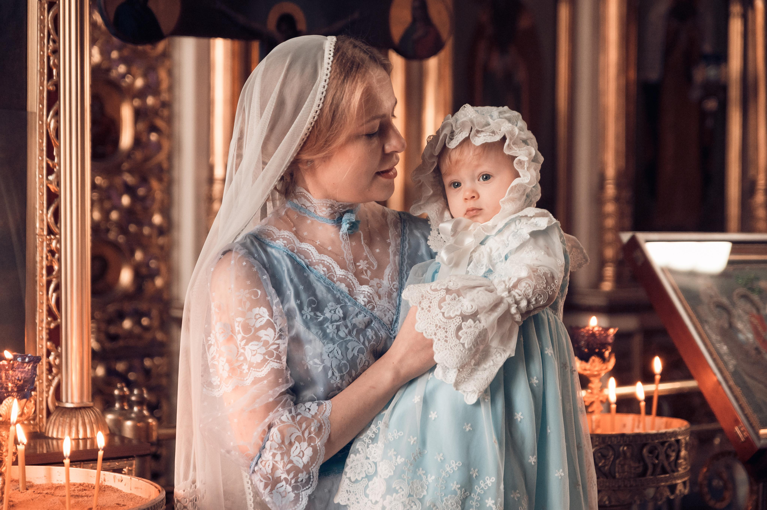 Фотограф в храме. Дарья Нетреба Фотограф на Крещение, Венчание Псков и область