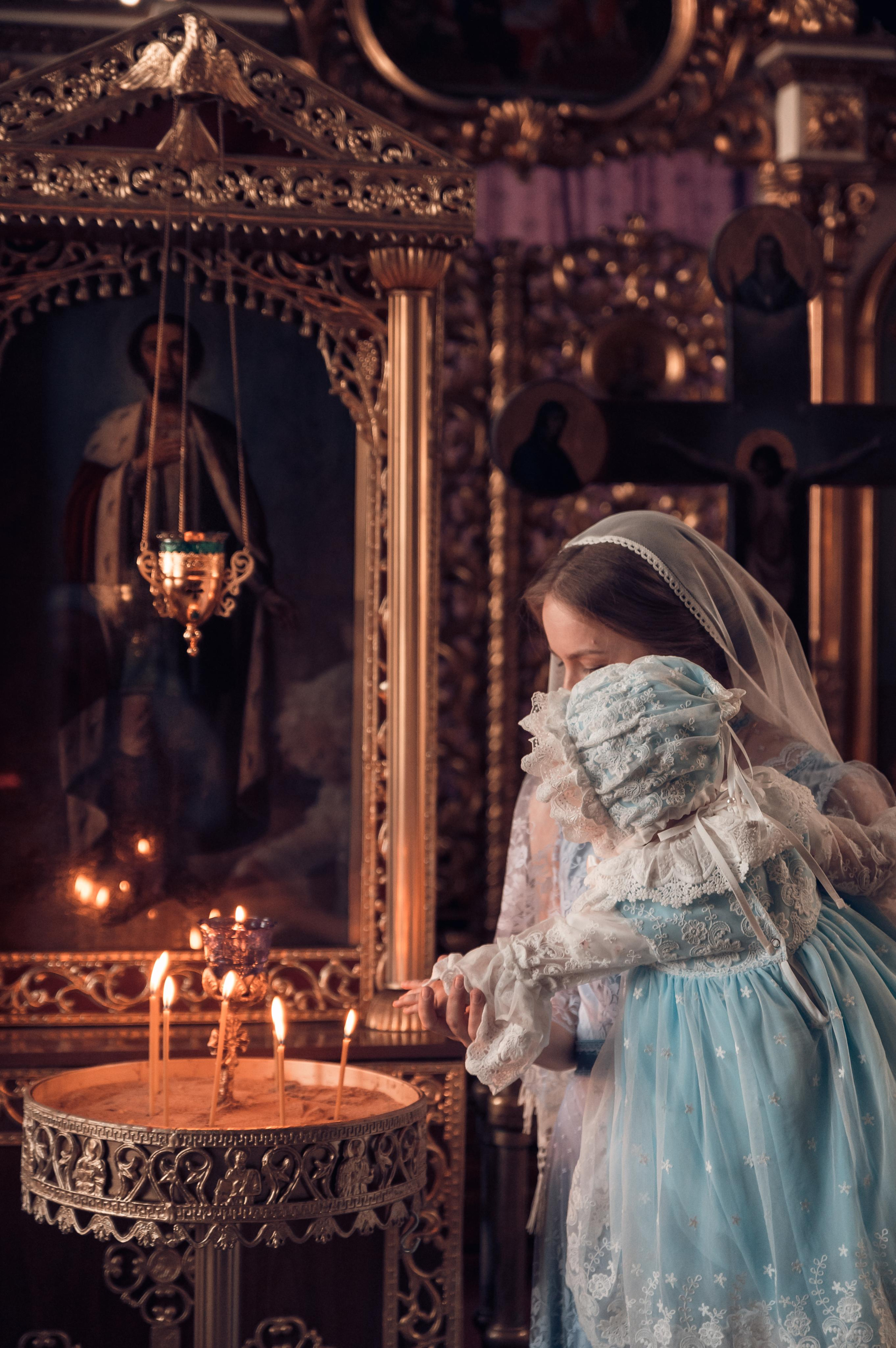 Фотограф в храме. Дарья Нетреба Фотограф на Крещение, Венчание Псков и область