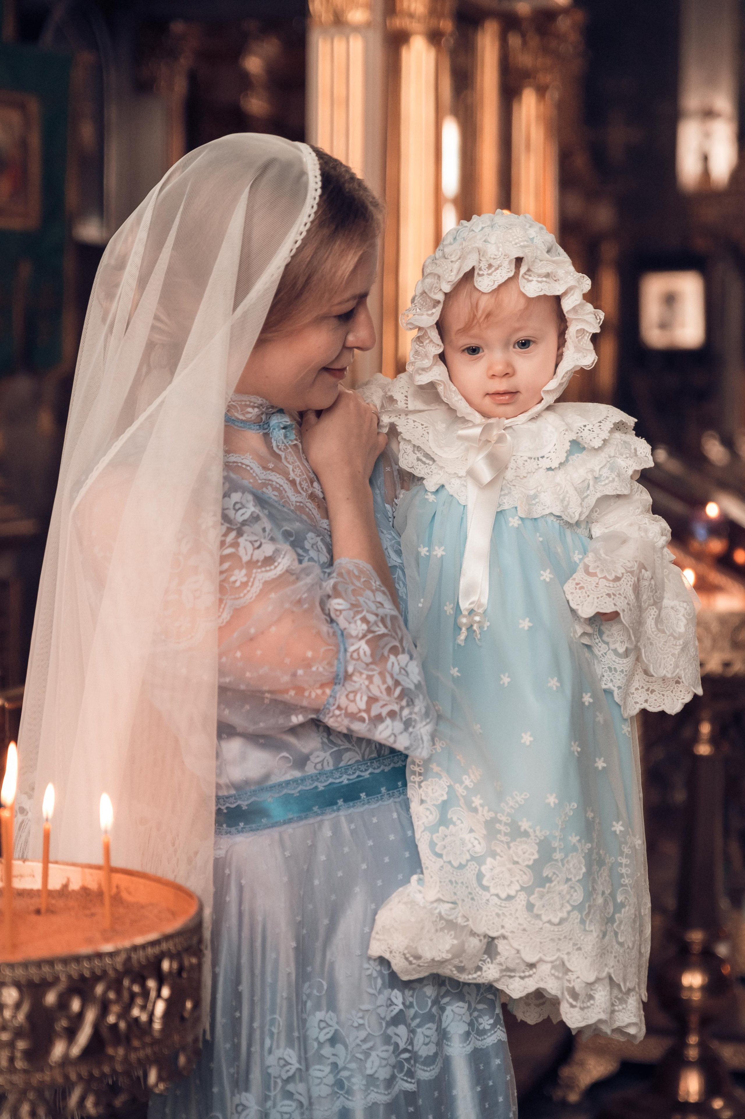 Фотограф в храме. Дарья Нетреба Фотограф на Крещение, Венчание Псков и область