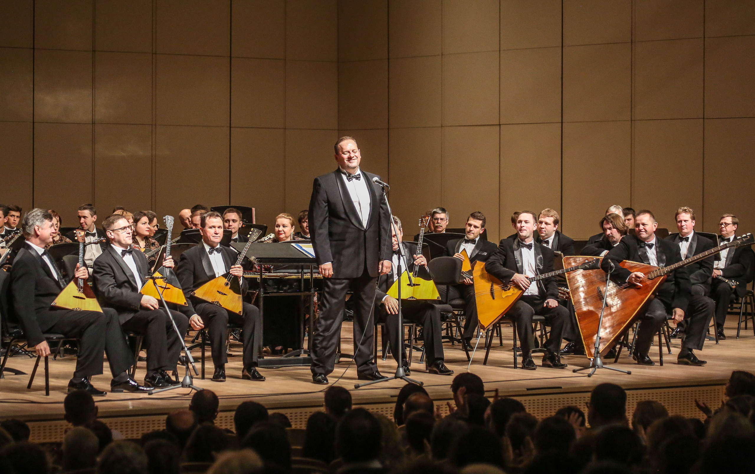 Концерт «Король репортеров» с Дмитрием Назаровым. Дарья Письменюк / Darya Leitstern — фотограф, музыкант, журналист, путешественник