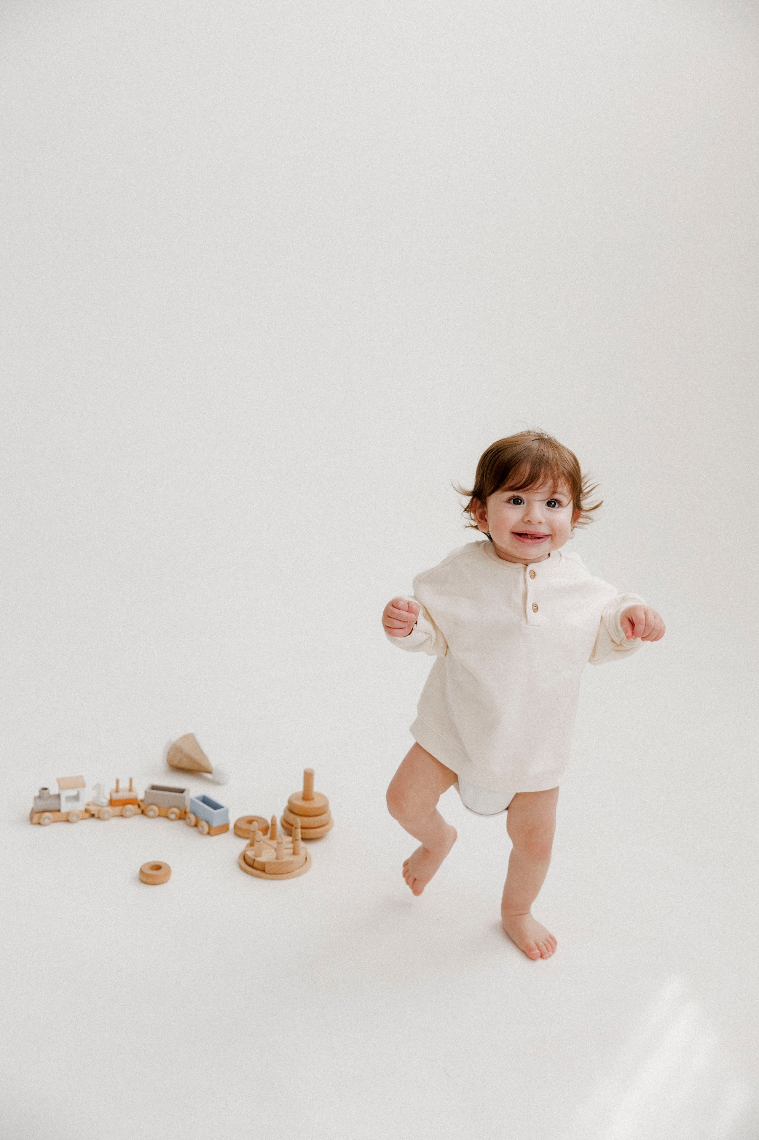 One year inside the White studio. Wedding and family photographer