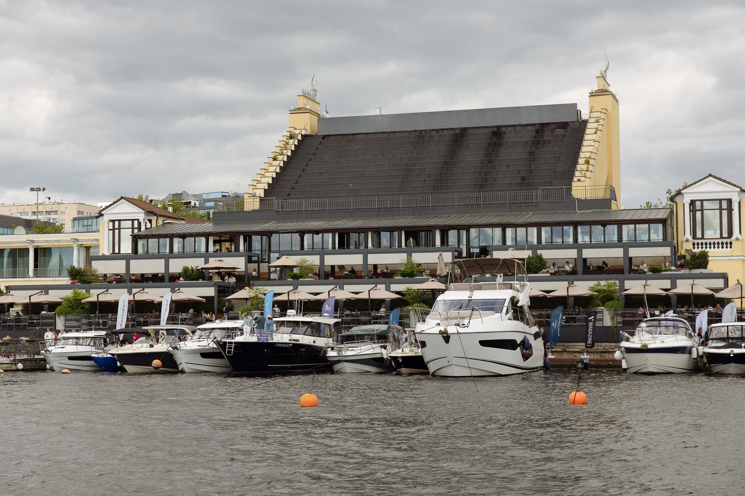 Выставка яхт и катеров. Ryal Yacht Club. Фотограф в Москве