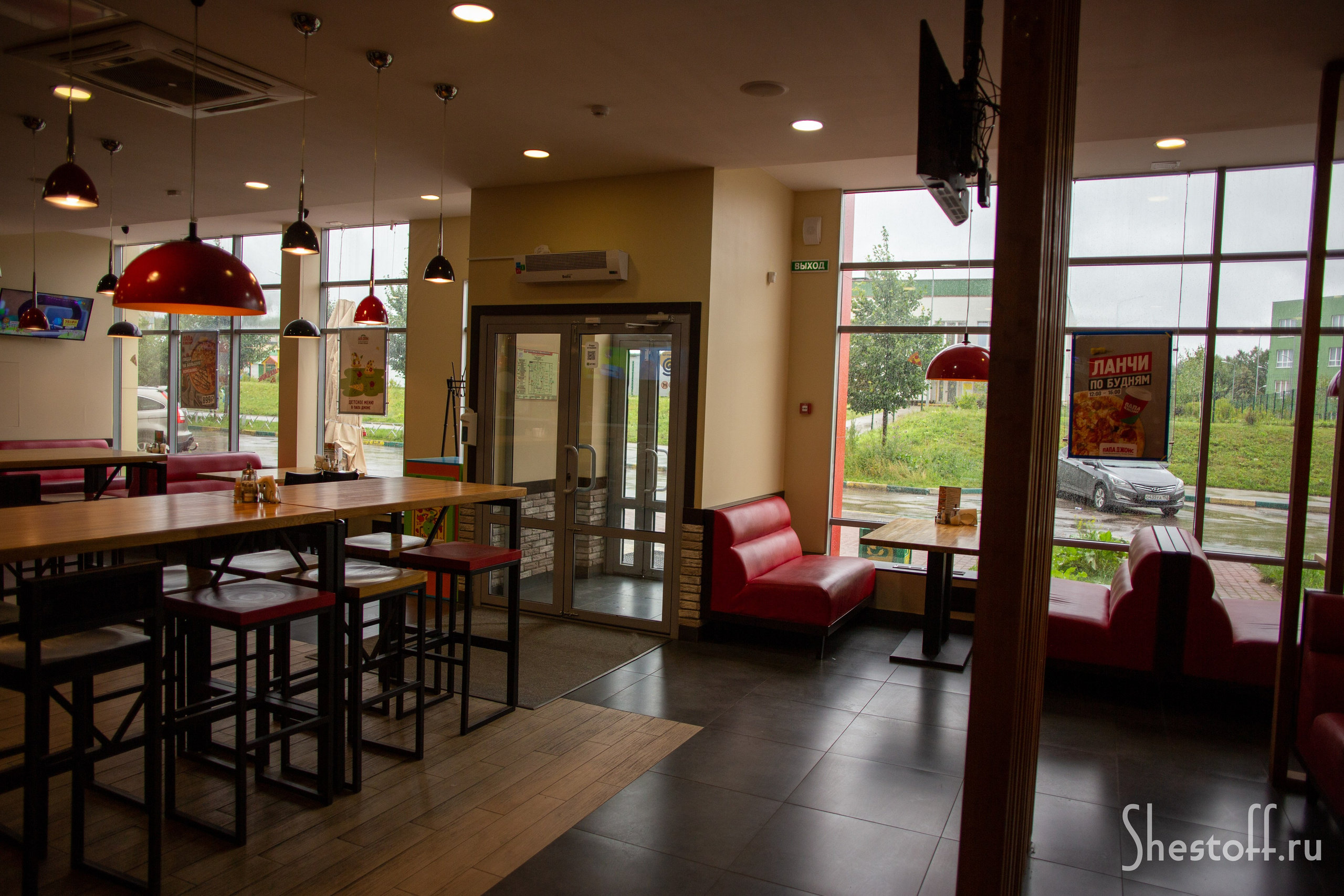 Интерьерная съемка для пиццерии «Папа Джонс». Сергей Шестов фотограф из Нижнего Новгорода