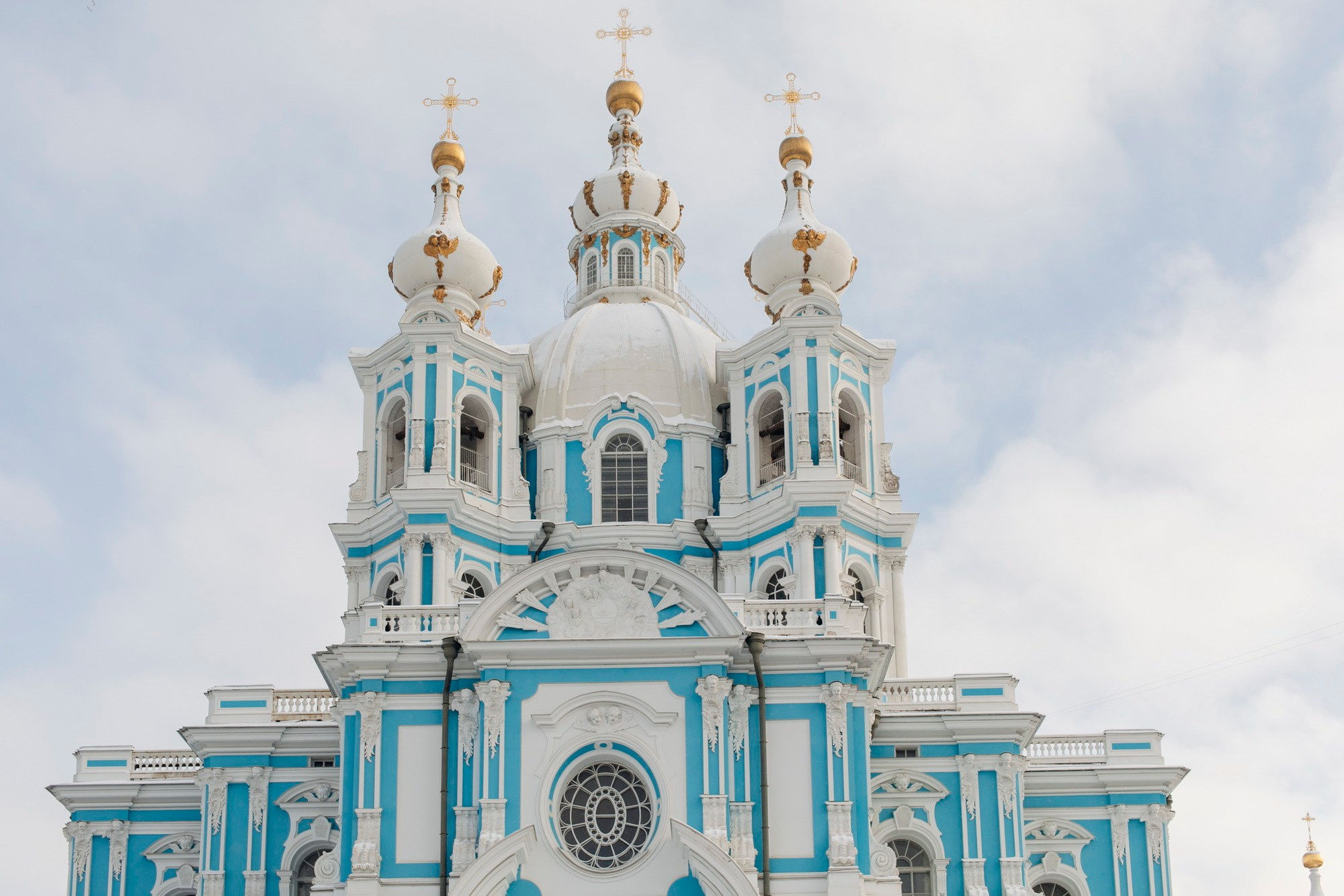 Индивидуальное крещение в Смольном Соборе, где провести крещение СПб, лучший храм для крещения, сколько стоит крещение, церковь где не нужны беседы, без крестных