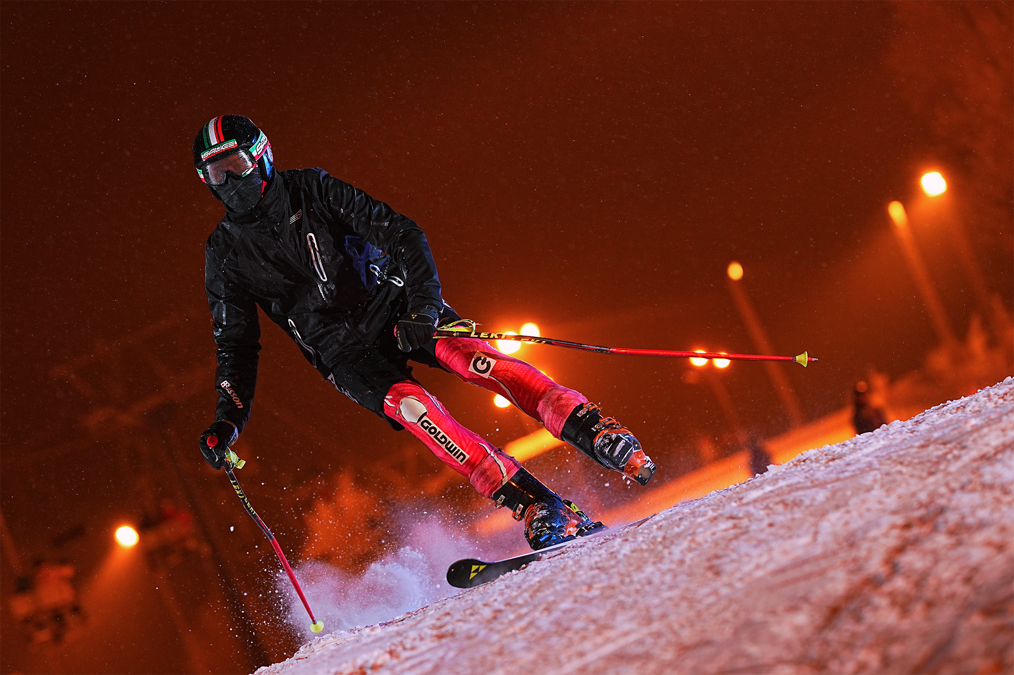 Вечерняя съёмка на склонах с использованием внешних вспышек. Фотограф Студитский Евгений