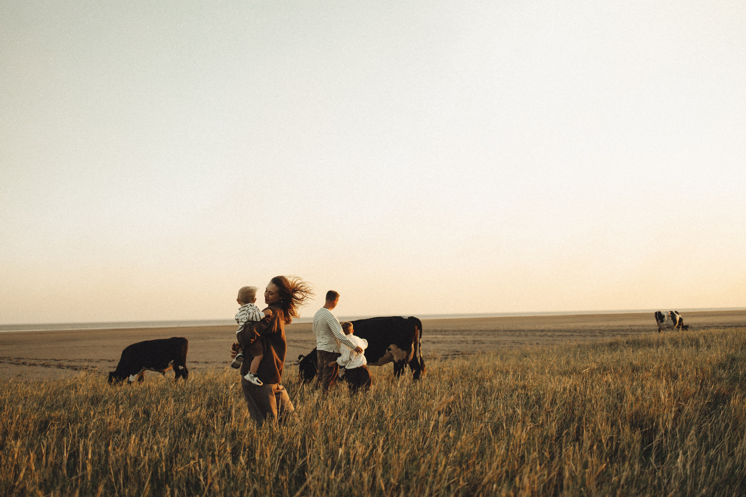 Семейная история, закат в Мержаново. Семейный и детский фотограф, таганрог, ростов-на-дону