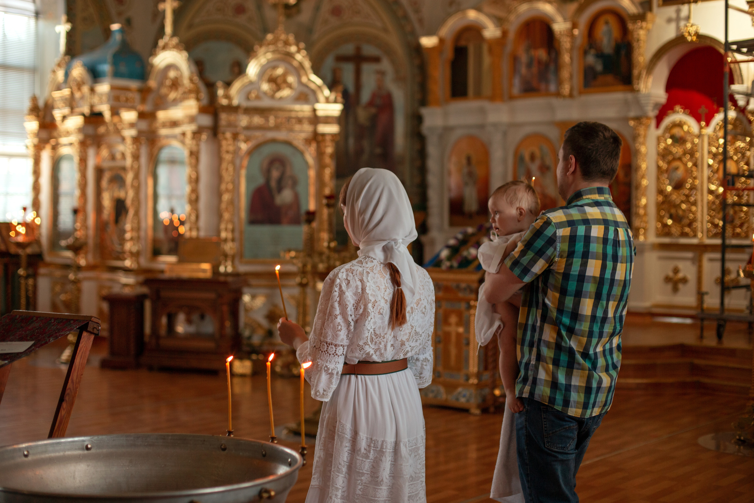 Крещение Артёма Приход храма Иоанна Богослова. Фотограф новорожденных Оренбург Оксана Трофимова