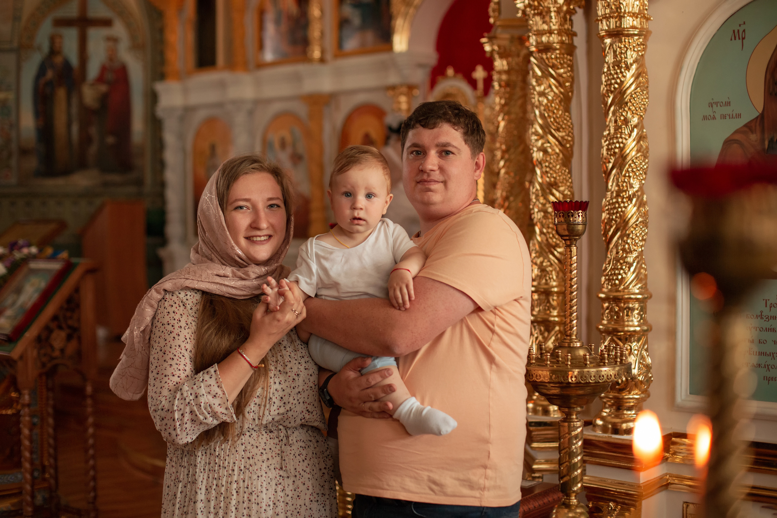 Крещение Артёма Приход храма Иоанна Богослова. Фотограф новорожденных Оренбург Оксана Трофимова