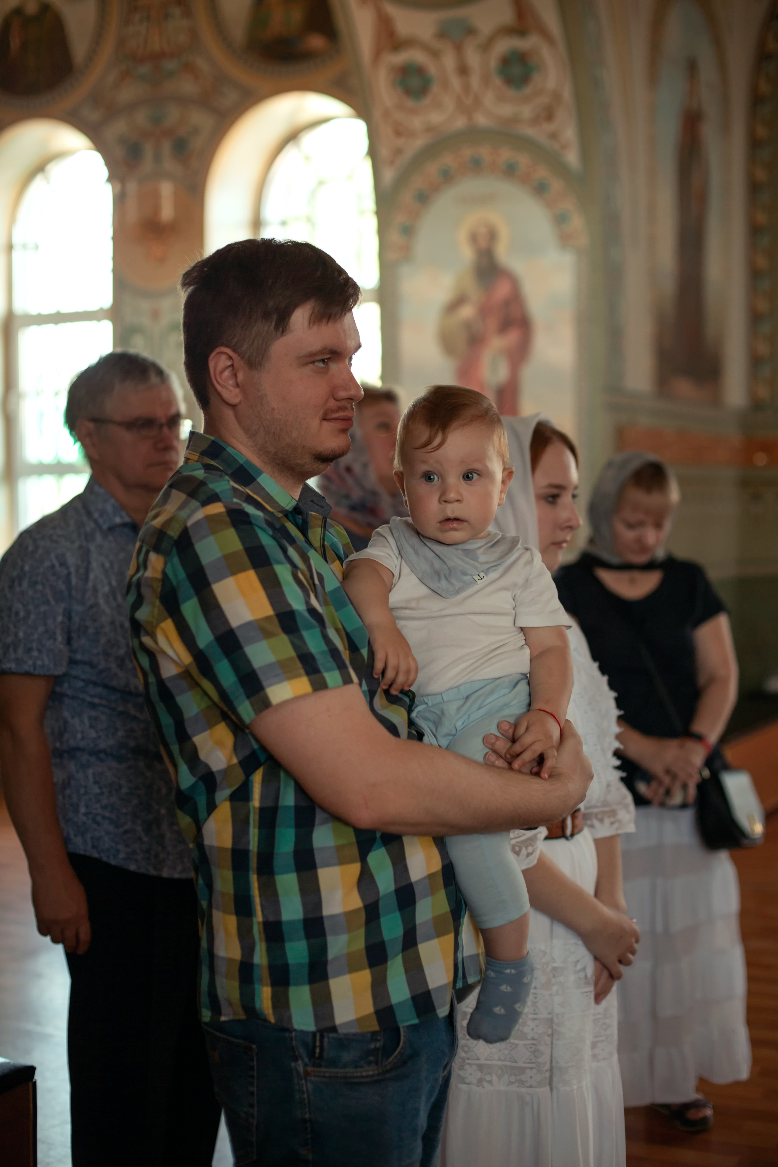 Крещение Артёма Приход храма Иоанна Богослова. Фотограф новорожденных Оренбург Оксана Трофимова