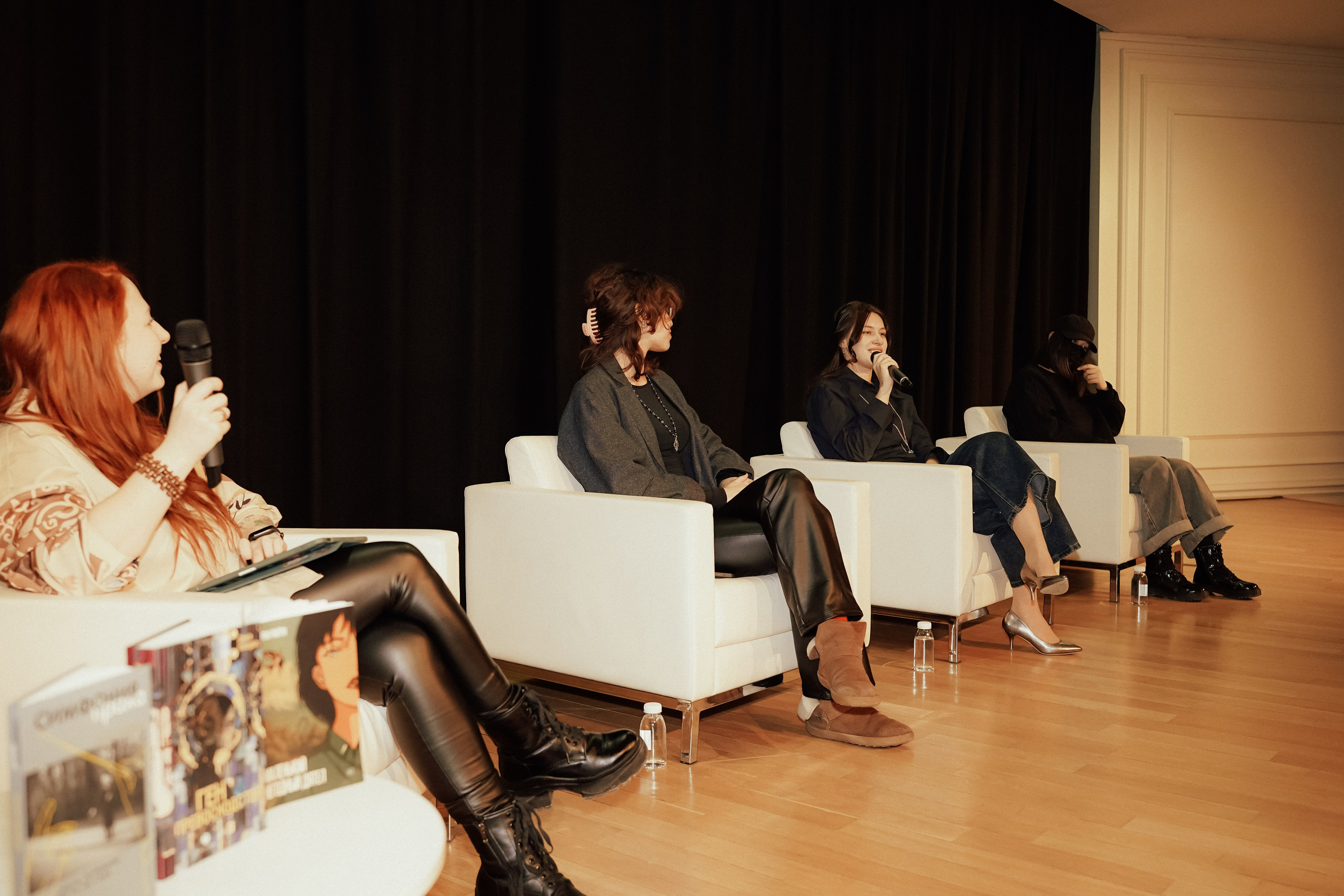 Казахстанские страницы (презентация книг). Крис Богомазова