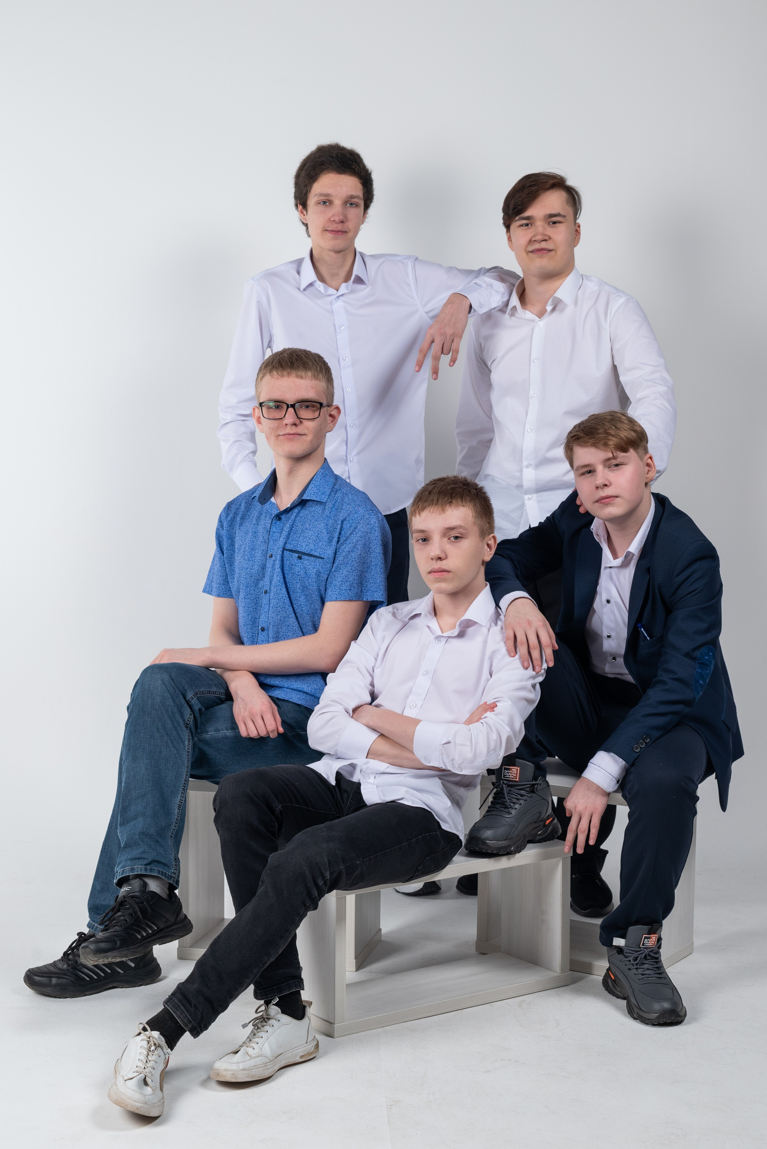 Выпускные альбомы для старшеклассников. Фотовидео.рус