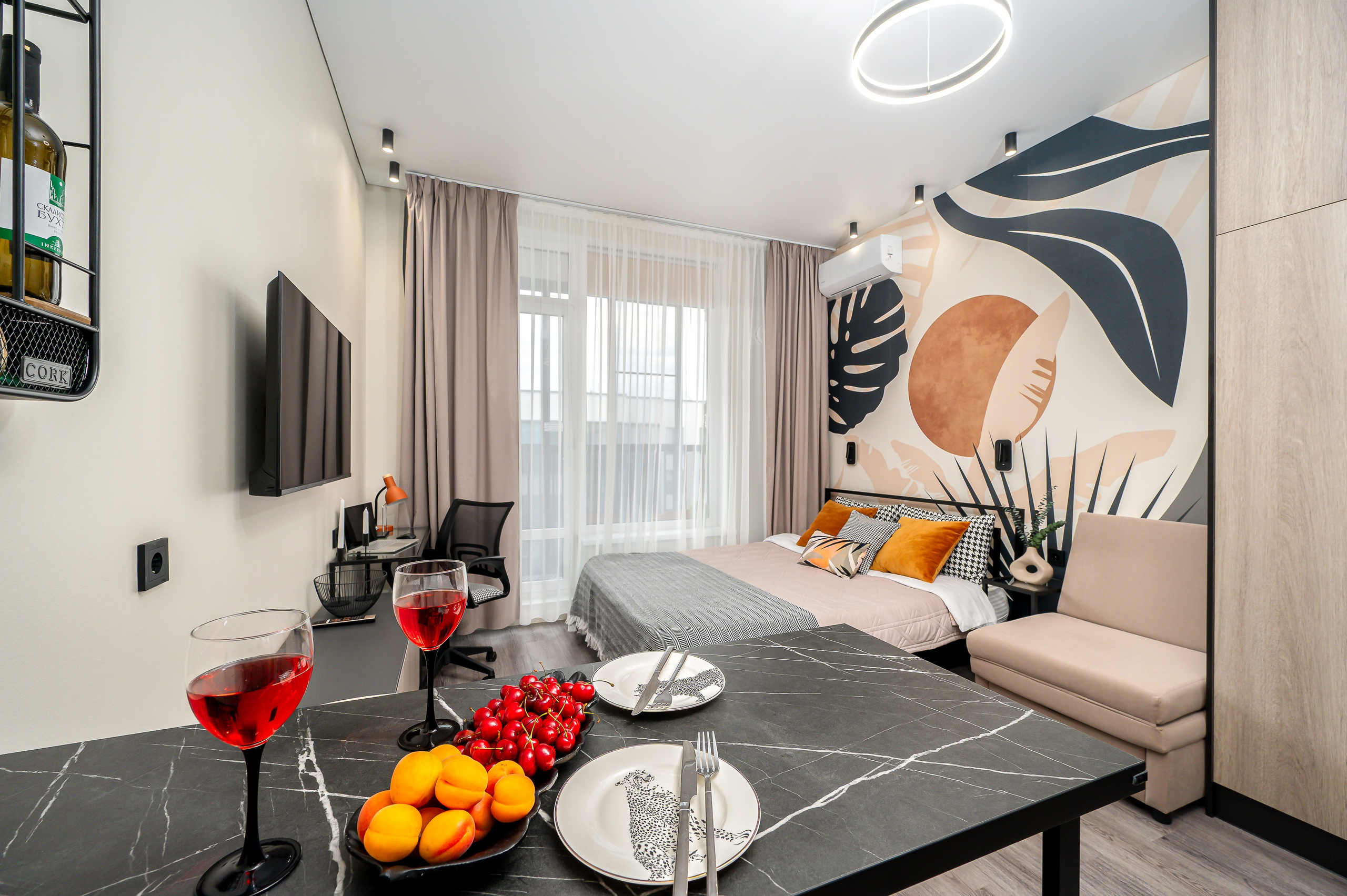 Уютная студия для посуточной аренды. Интерьерный фотограф. Фото- видеосъемка недвижимости Санкт-Петербург