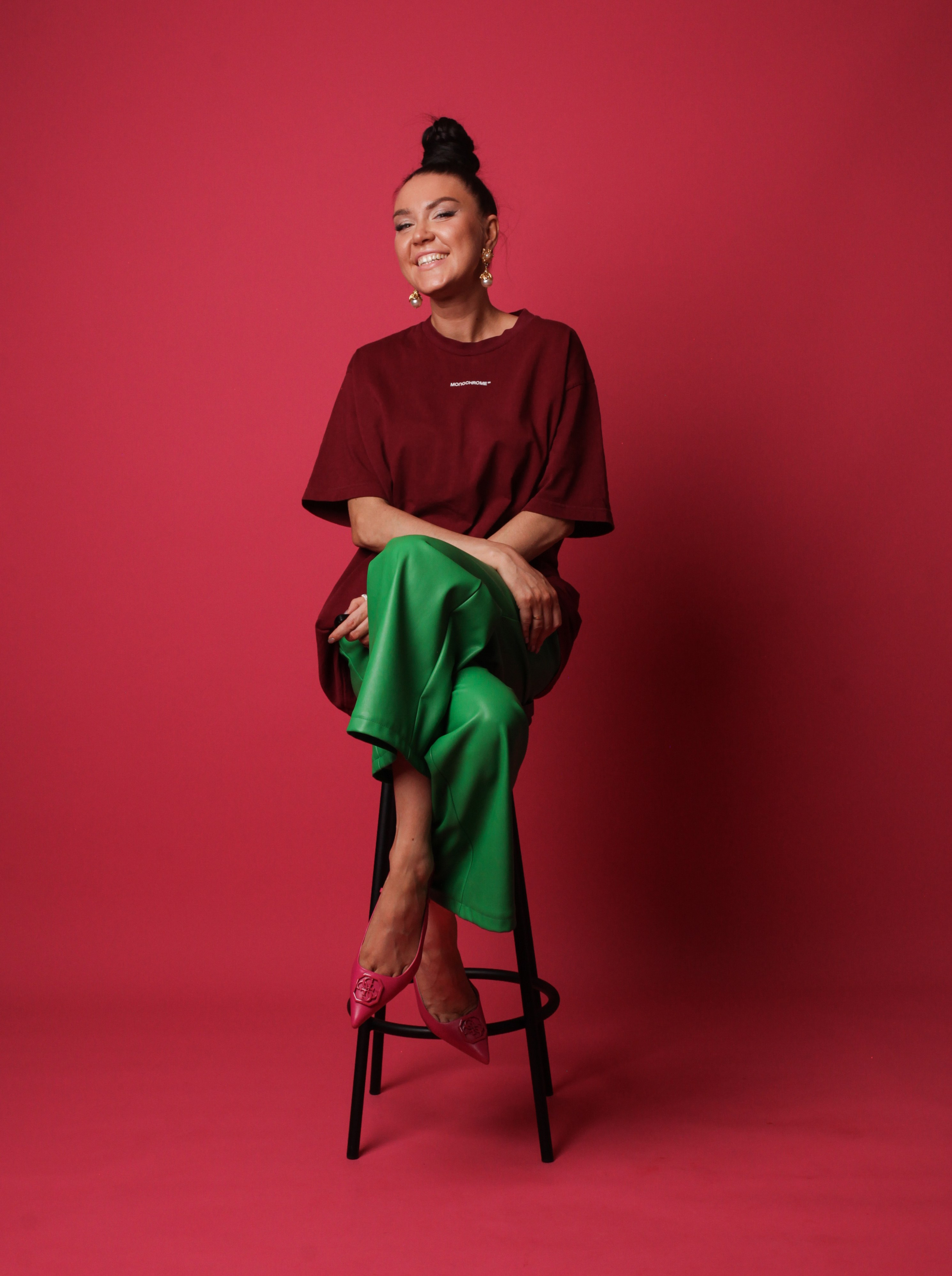 ЯРКИЙ РОЗОВЫЙ ФОН | АВТОПОРТРЕТНАЯ. YourSelf.photostudio | автопортретная фотостудия ТОЛЬЯТТИ