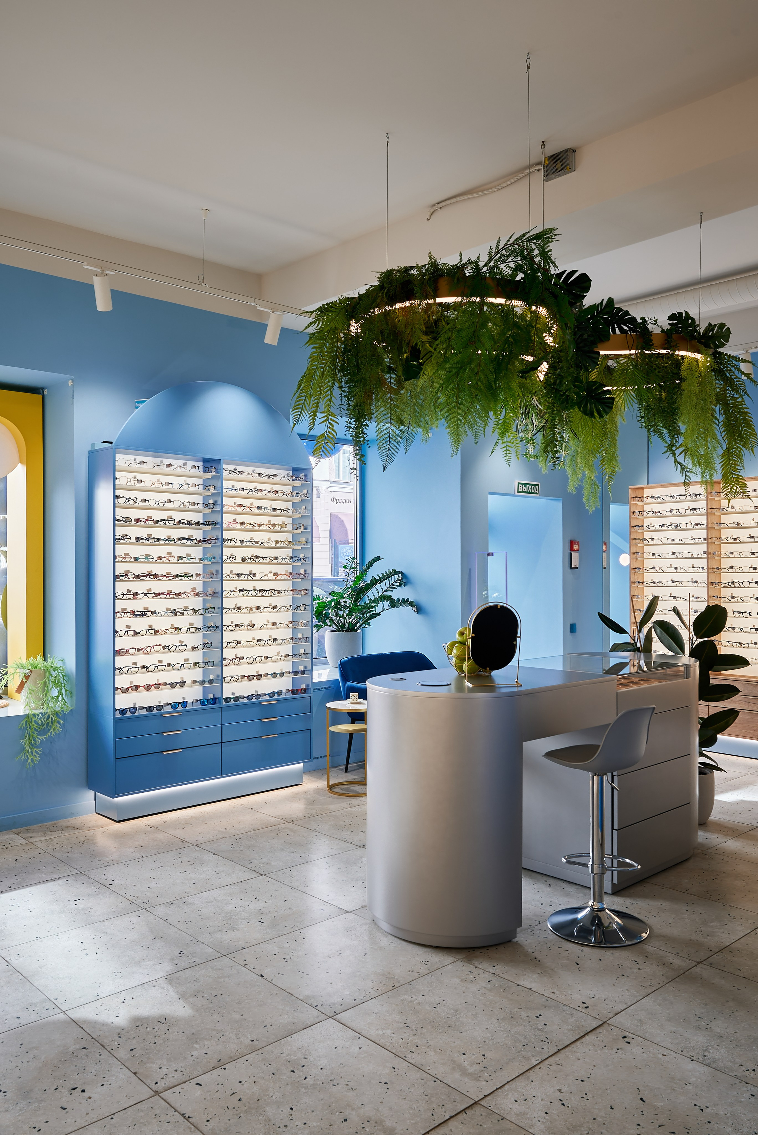 Небесно-голубой и капибара: оптика в Москве (Публикация My Decor). Бояршинов Антон Интерьерный фотограф/видеограф Москва