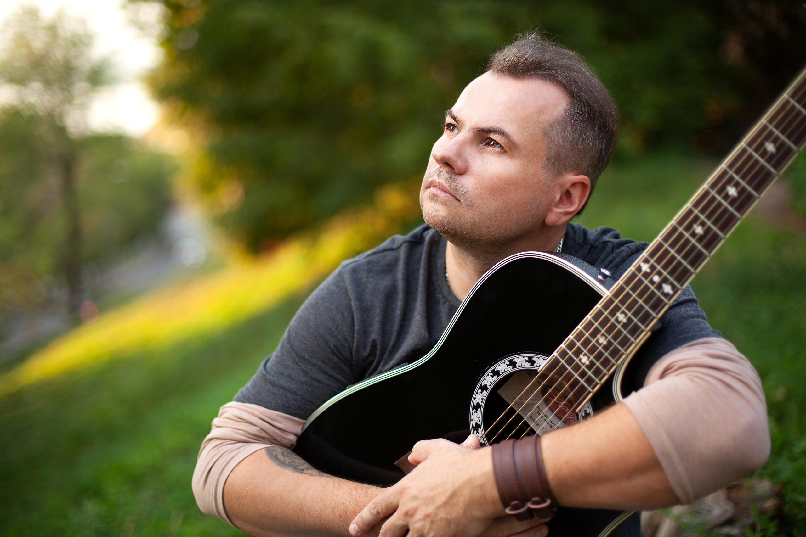 мужской портрет, фотосессия для мужчин, мужская фотосессия, фотосессия для музыканта