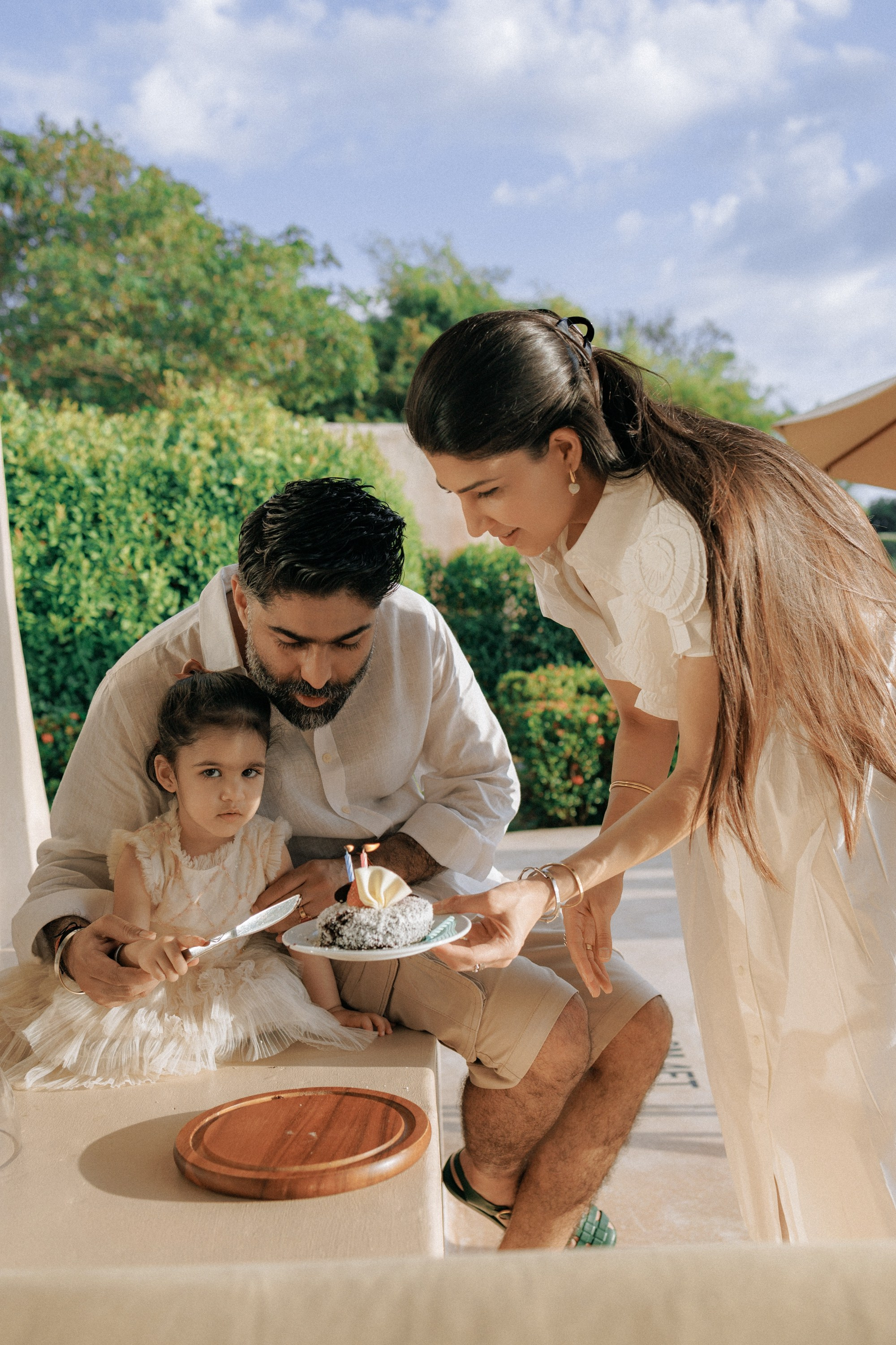 Family photoshoot in Phuket, Thailand. Fedor Lemeshko — Destination Wedding and Family Lifestyle photographer