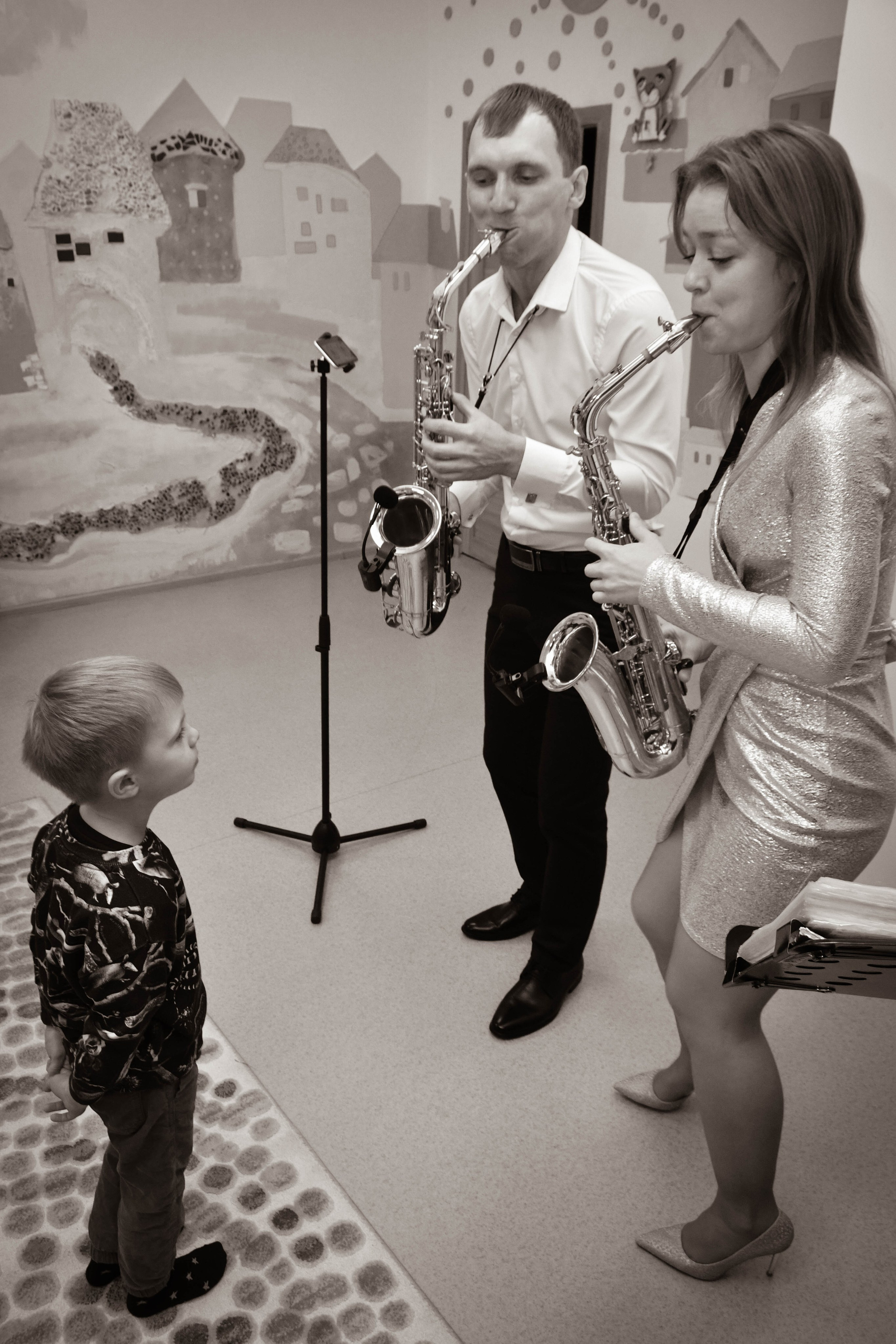 2023 г. День дошкольного работника и прогулка. Репортажный и детский фотограф в Новосибирске