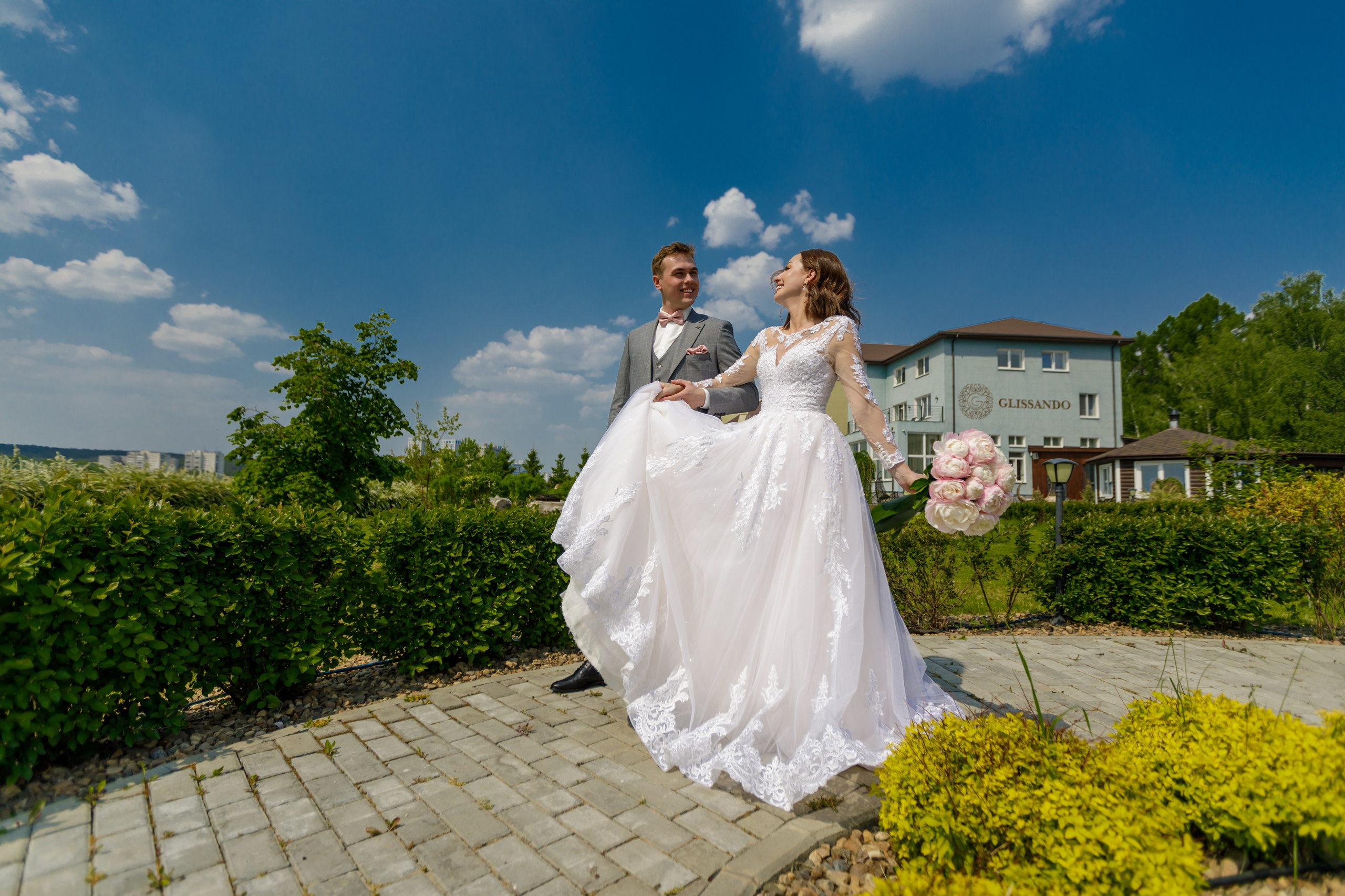 Илья и Регина. Главная