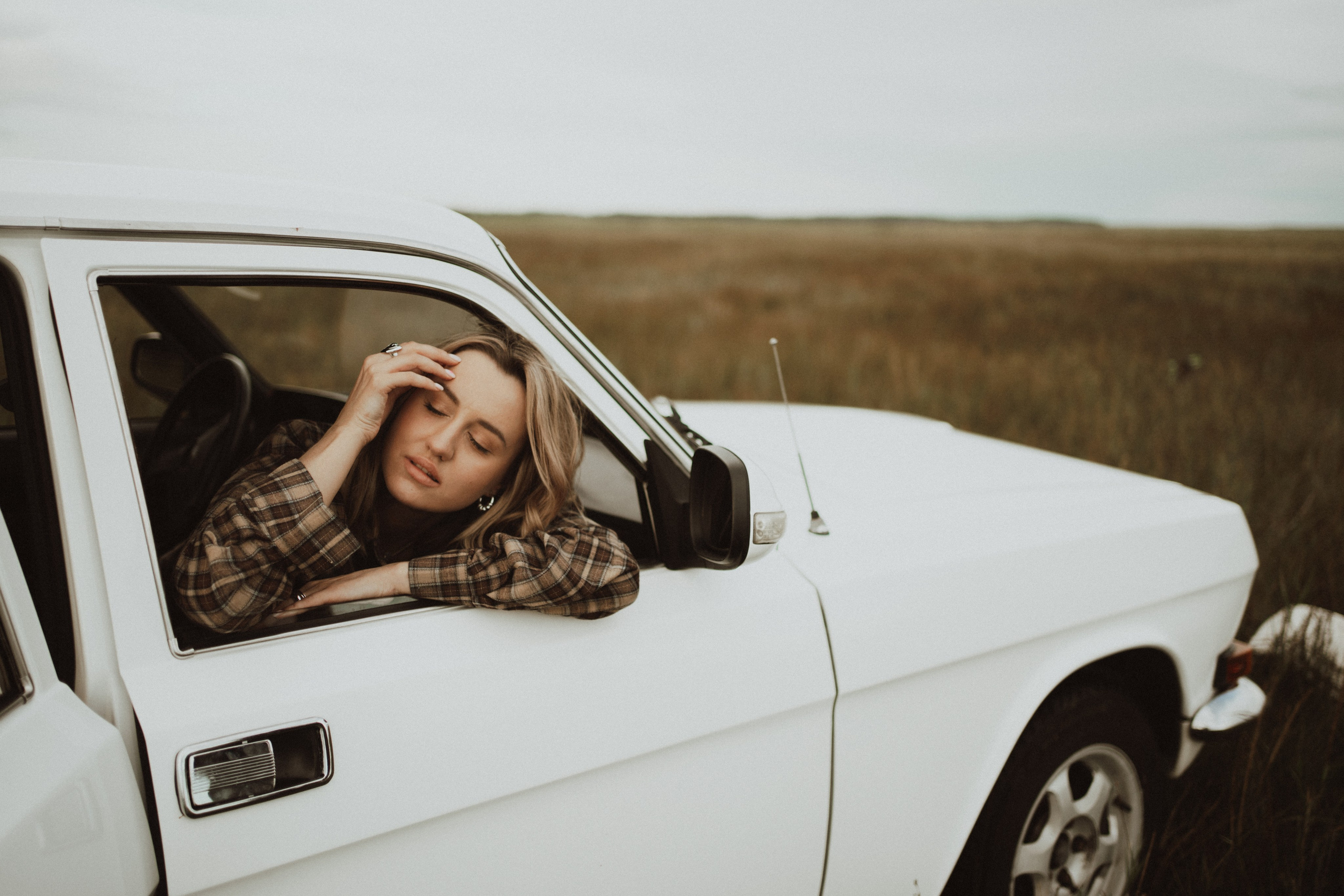 [… two lovers and volga]. Фотограф в Архангельске