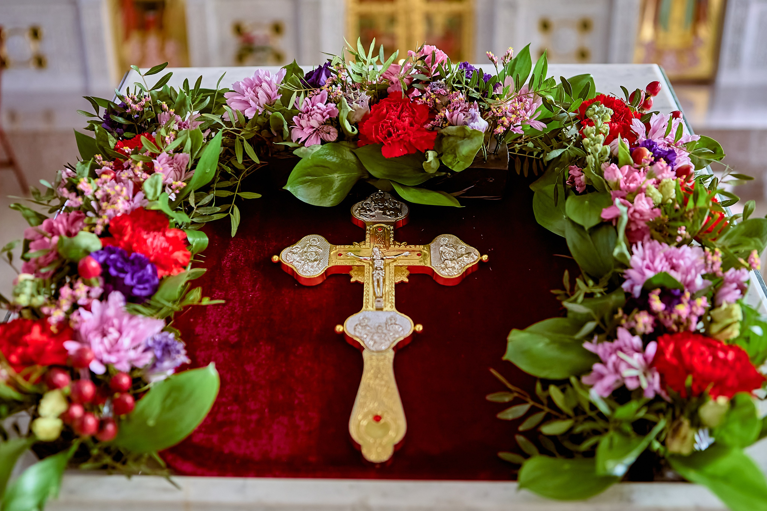 Фотографии Божественной Литургии в Неделю Крестопоклонную