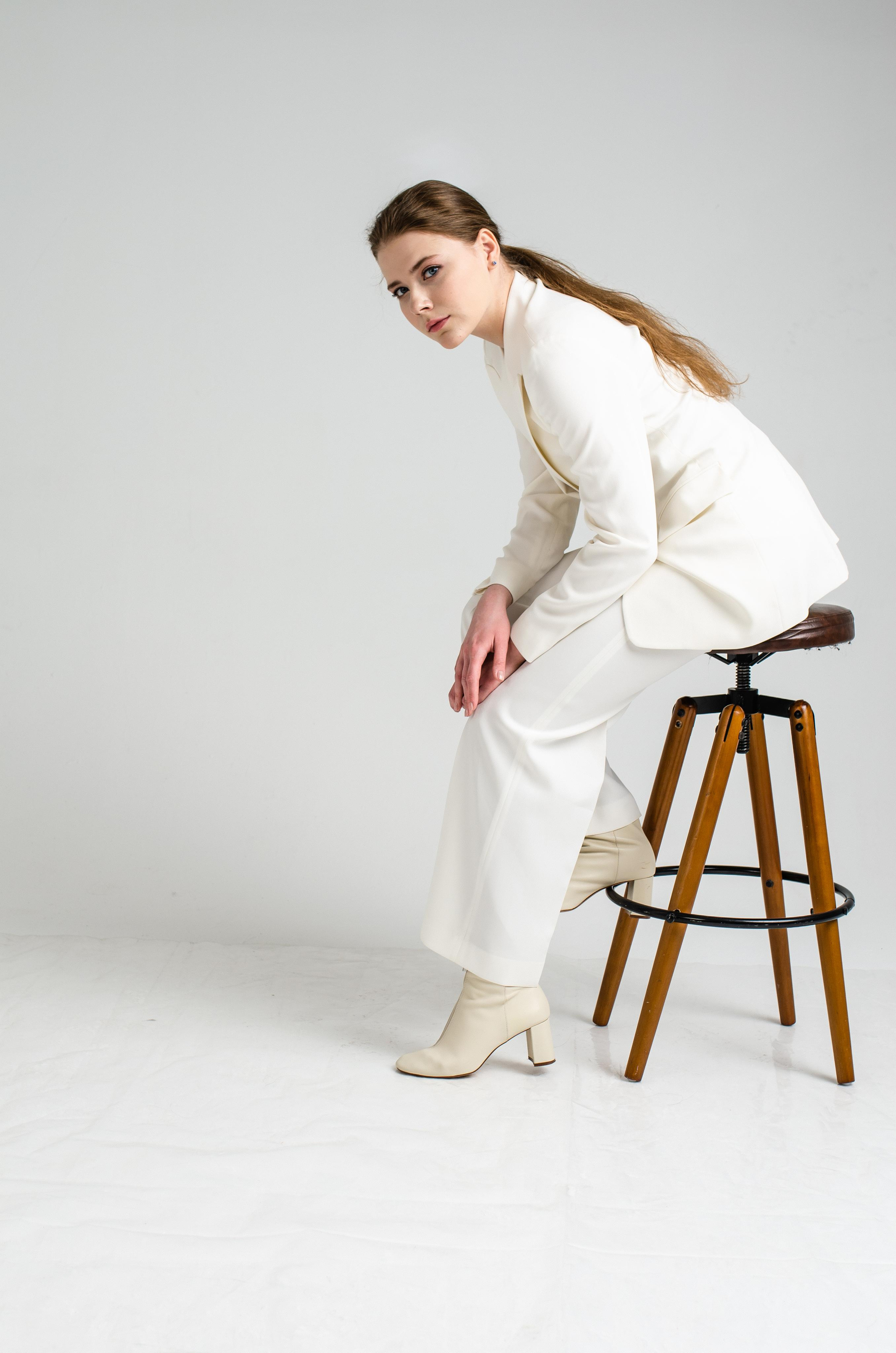 Actor portfolio for woman. Family, portrait, content photo in Costa Rica Evgeniya Besprozvannykh