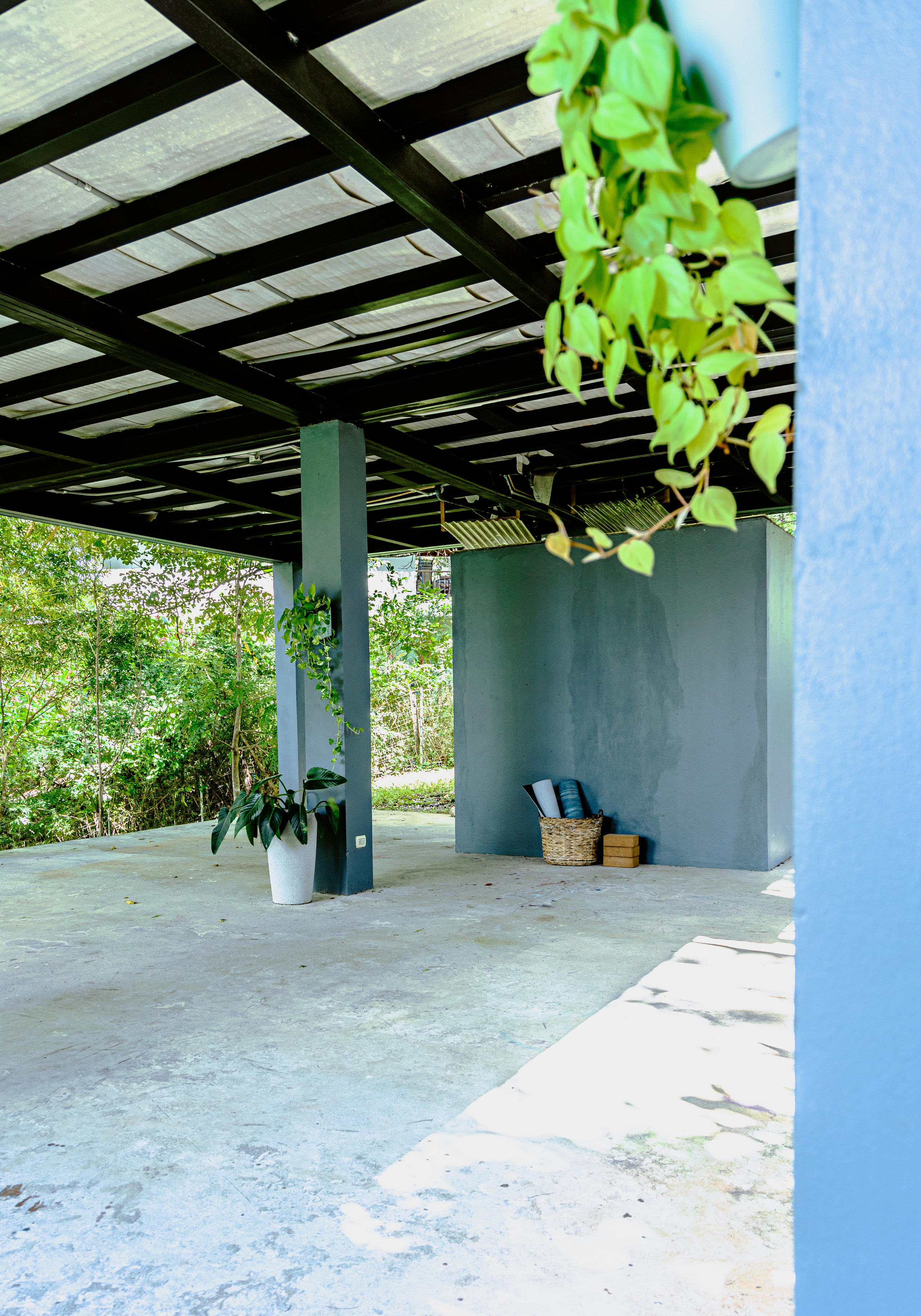 Photo session of a house with an ocean view for rent. Family, portrait, content photo in Costa Rica Evgeniya Besprozvannykh