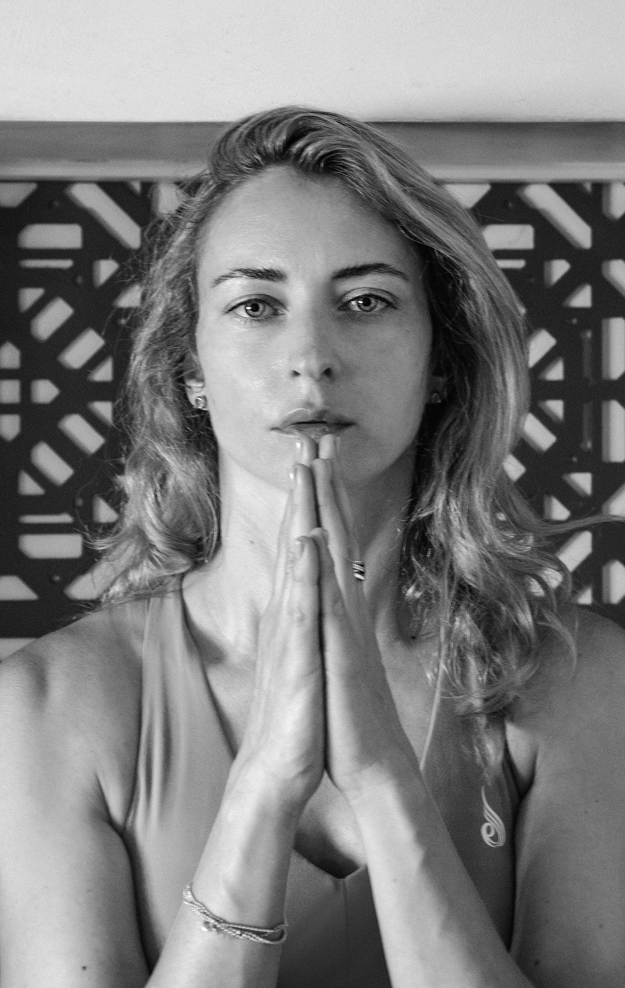 Yoga content photo session for beautiful Marina. Family, portrait, content photo in Costa Rica Evgeniya Besprozvannykh